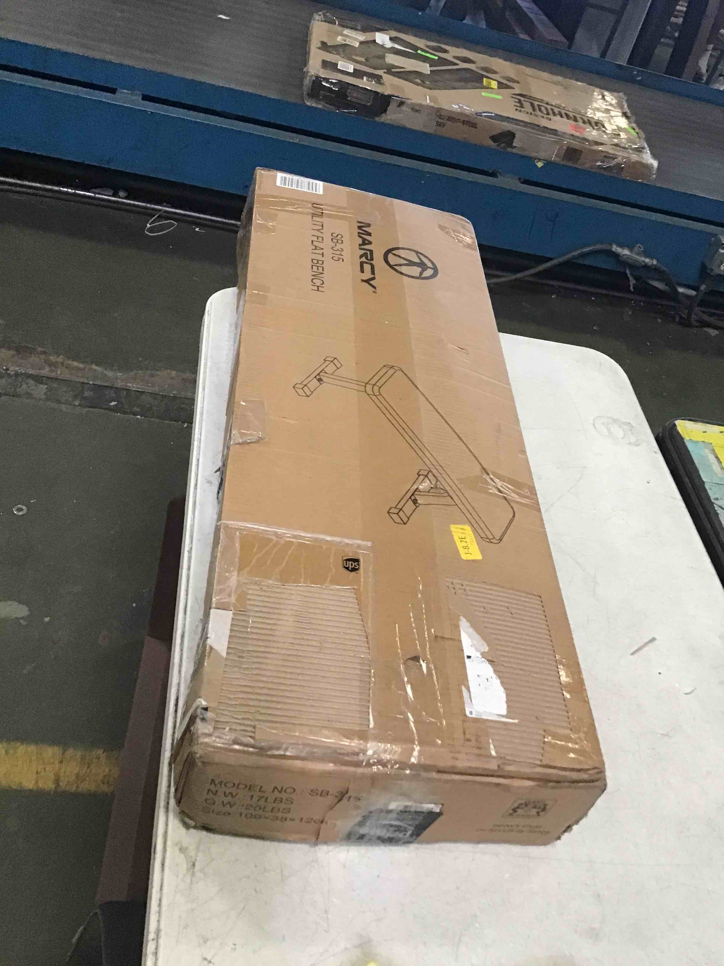 https://s3.amazonaws.com/lotting-images-prod/bidfta/RED5587141_1696343811342.jpeg