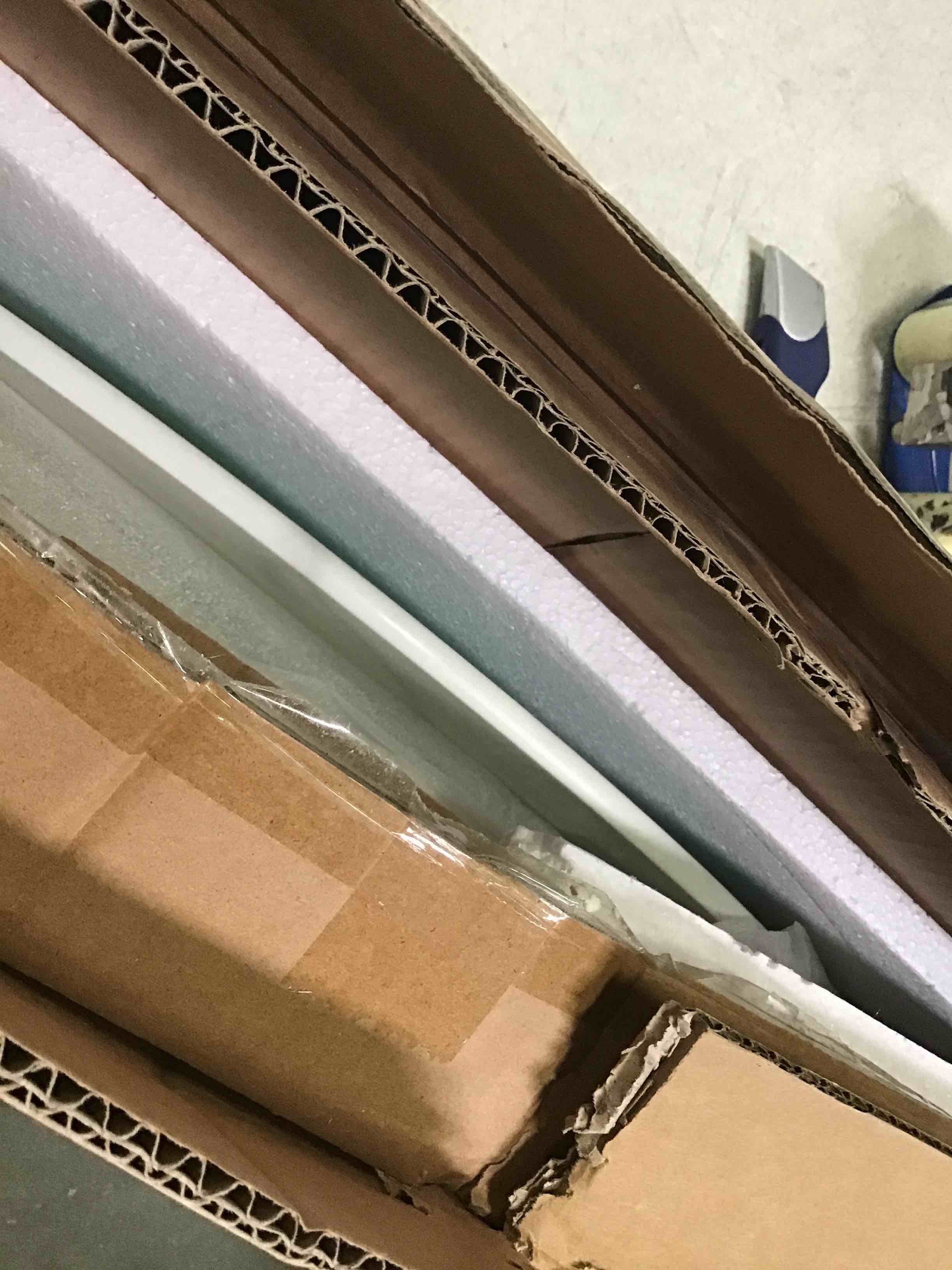 https://s3.amazonaws.com/lotting-images-prod/bidfta/RED5587144_1696344380461.jpeg