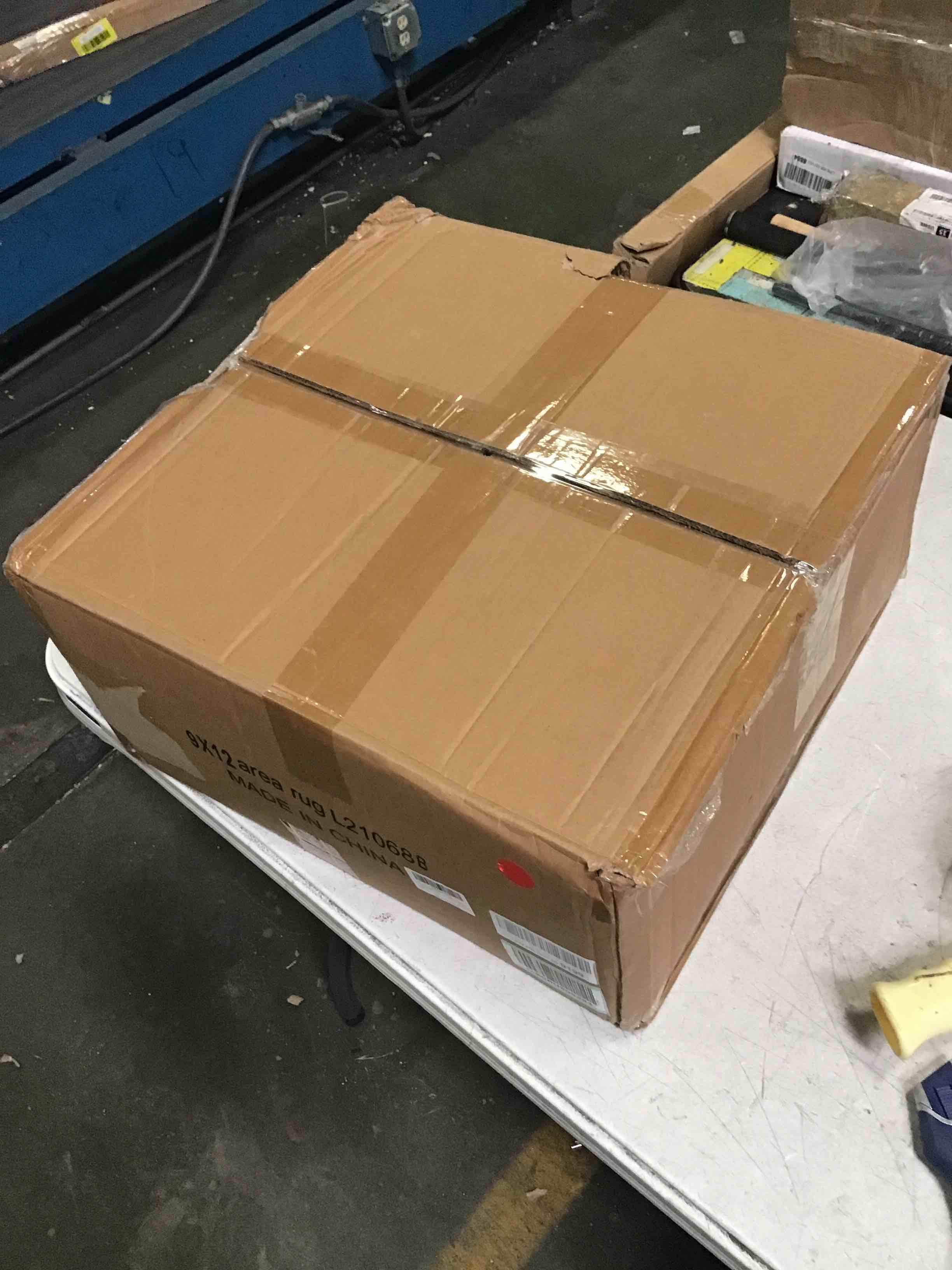 https://s3.amazonaws.com/lotting-images-prod/bidfta/RED5587223_1696357588368.jpeg