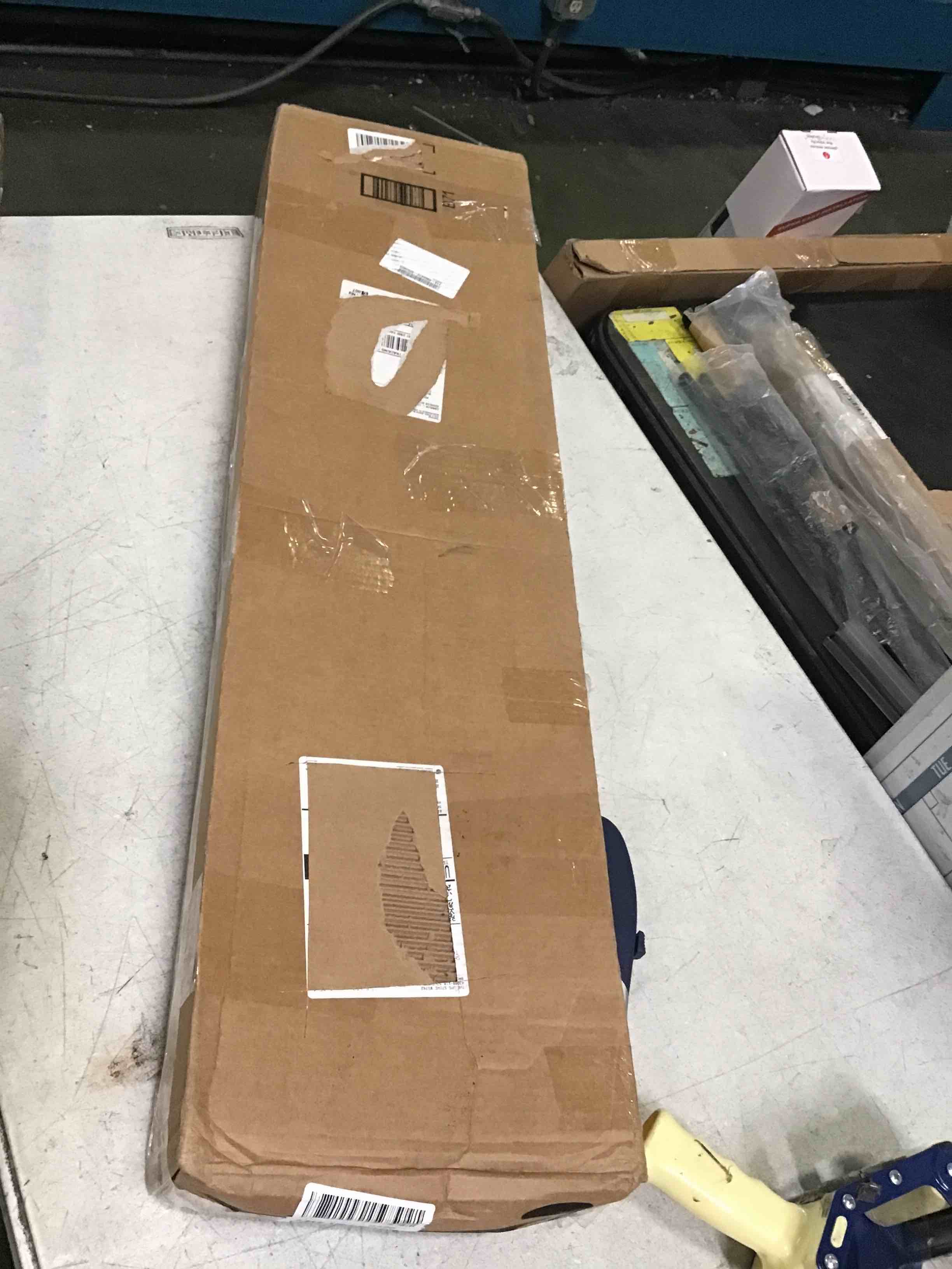 https://s3.amazonaws.com/lotting-images-prod/bidfta/RED5587267_1696363758976.jpeg