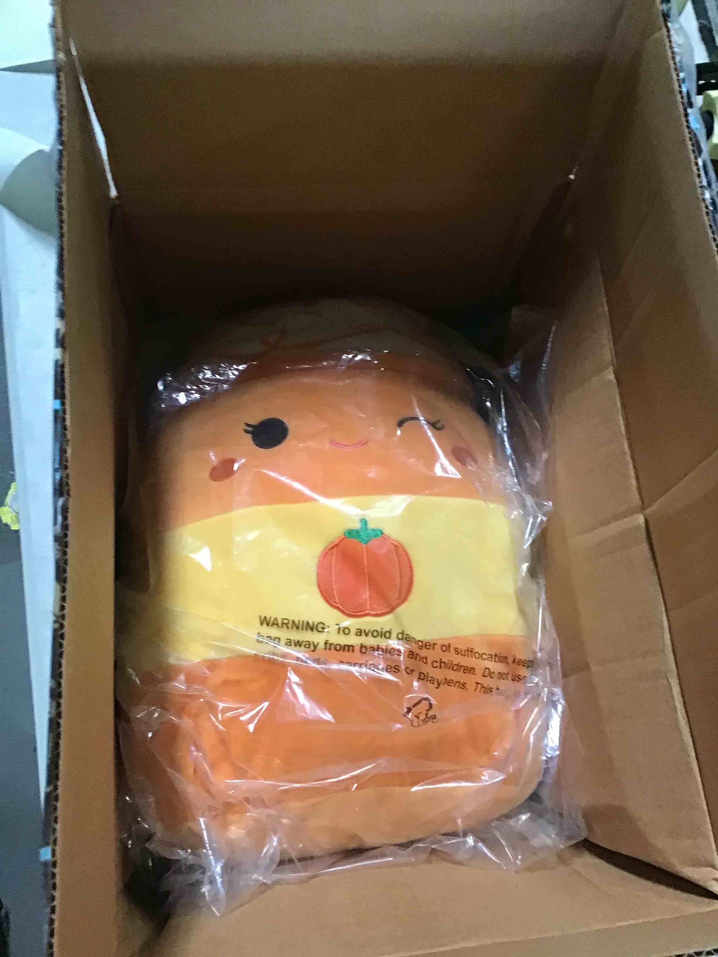 https://s3.amazonaws.com/lotting-images-prod/bidfta/RED5587361_1696432399813.jpeg