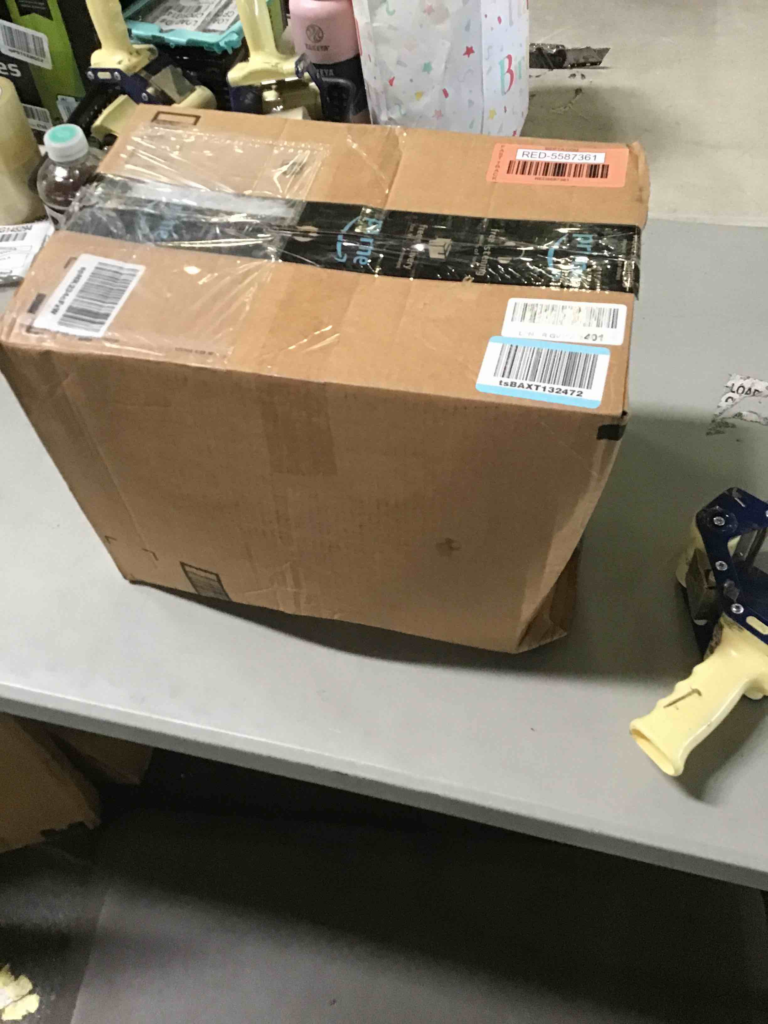https://s3.amazonaws.com/lotting-images-prod/bidfta/RED5587361_1696432427437.jpeg