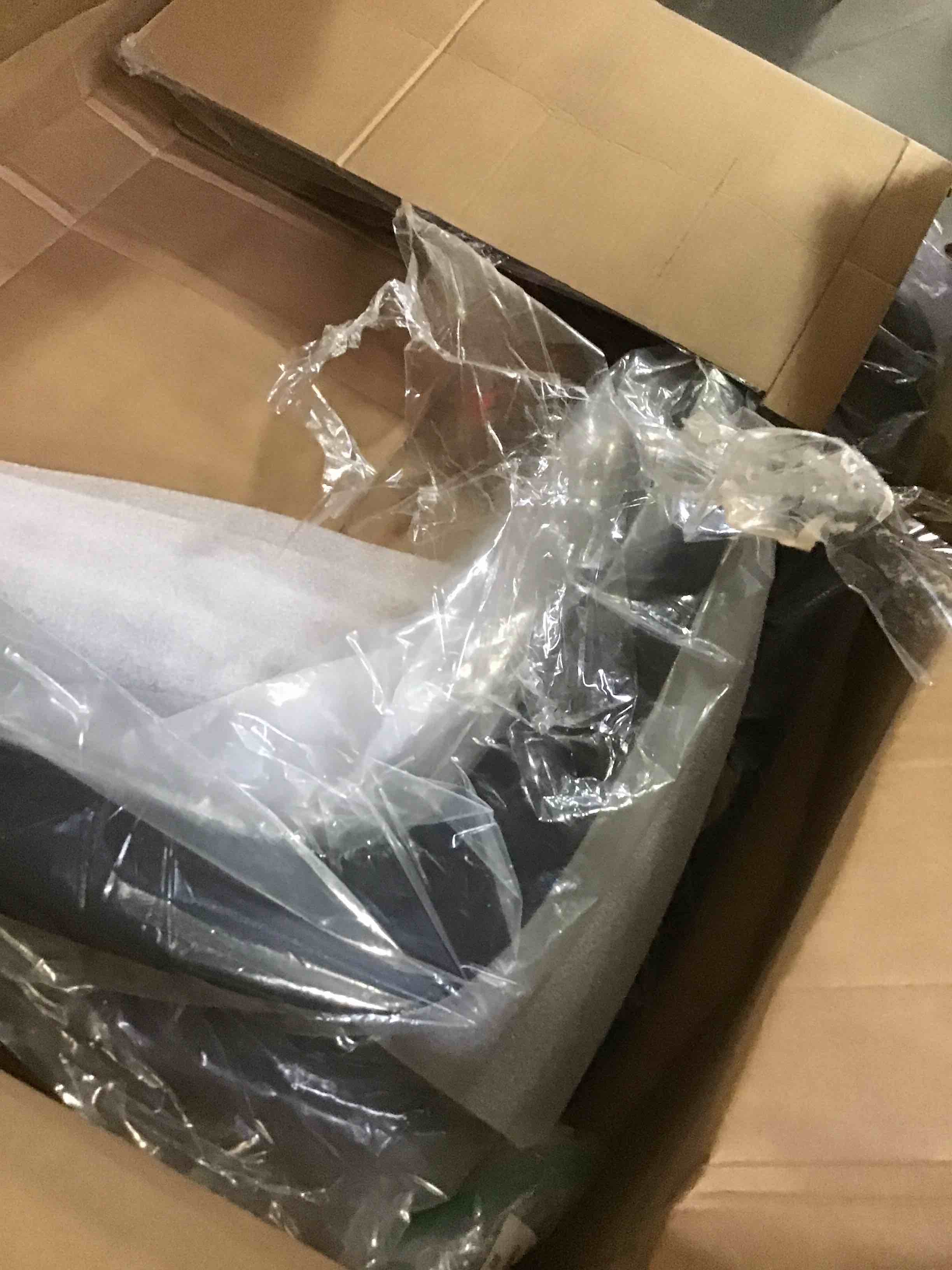 https://s3.amazonaws.com/lotting-images-prod/bidfta/RED5587604_1696529291046.jpeg