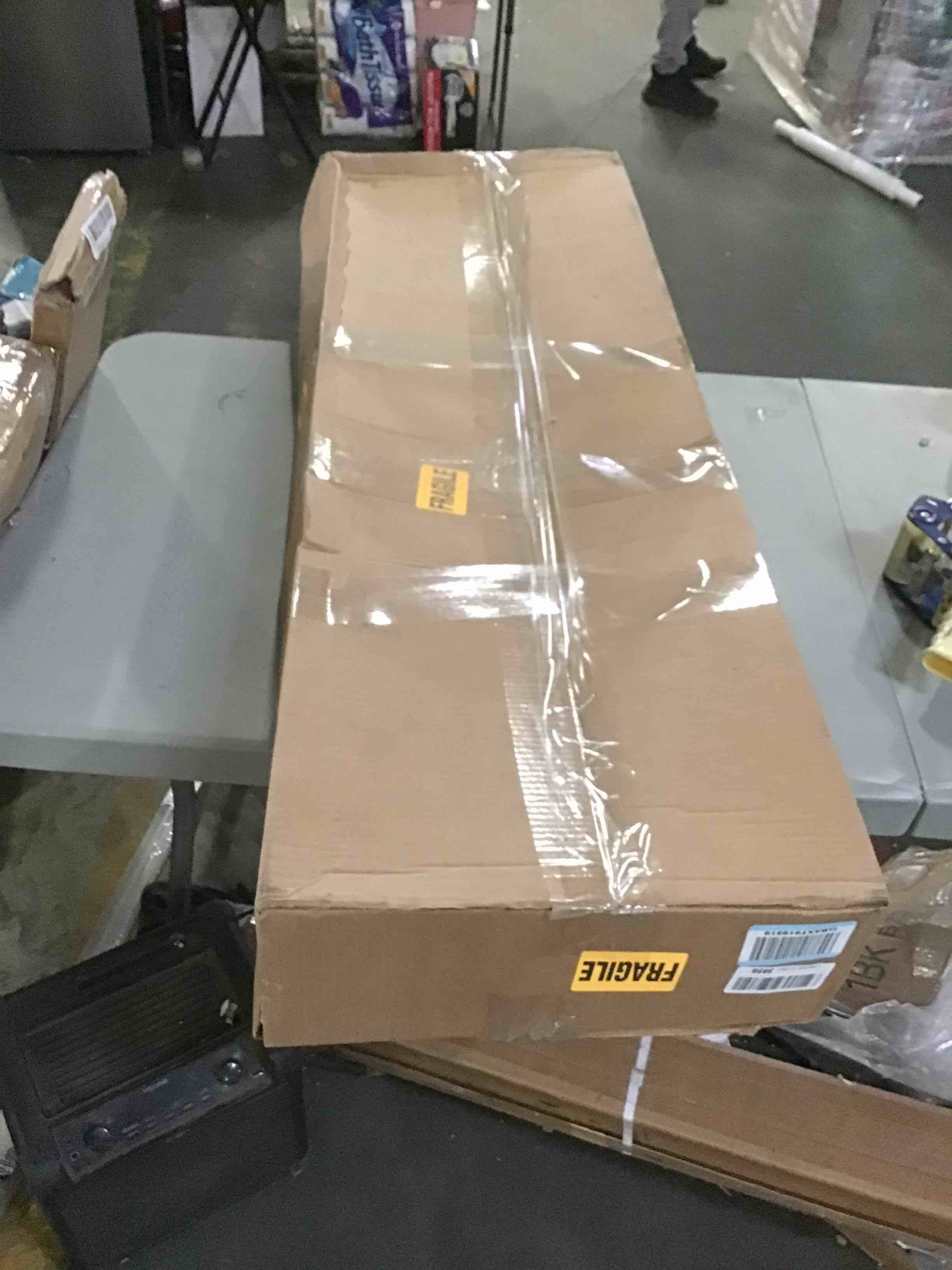 https://s3.amazonaws.com/lotting-images-prod/bidfta/RED5587610_1696530253880.jpeg