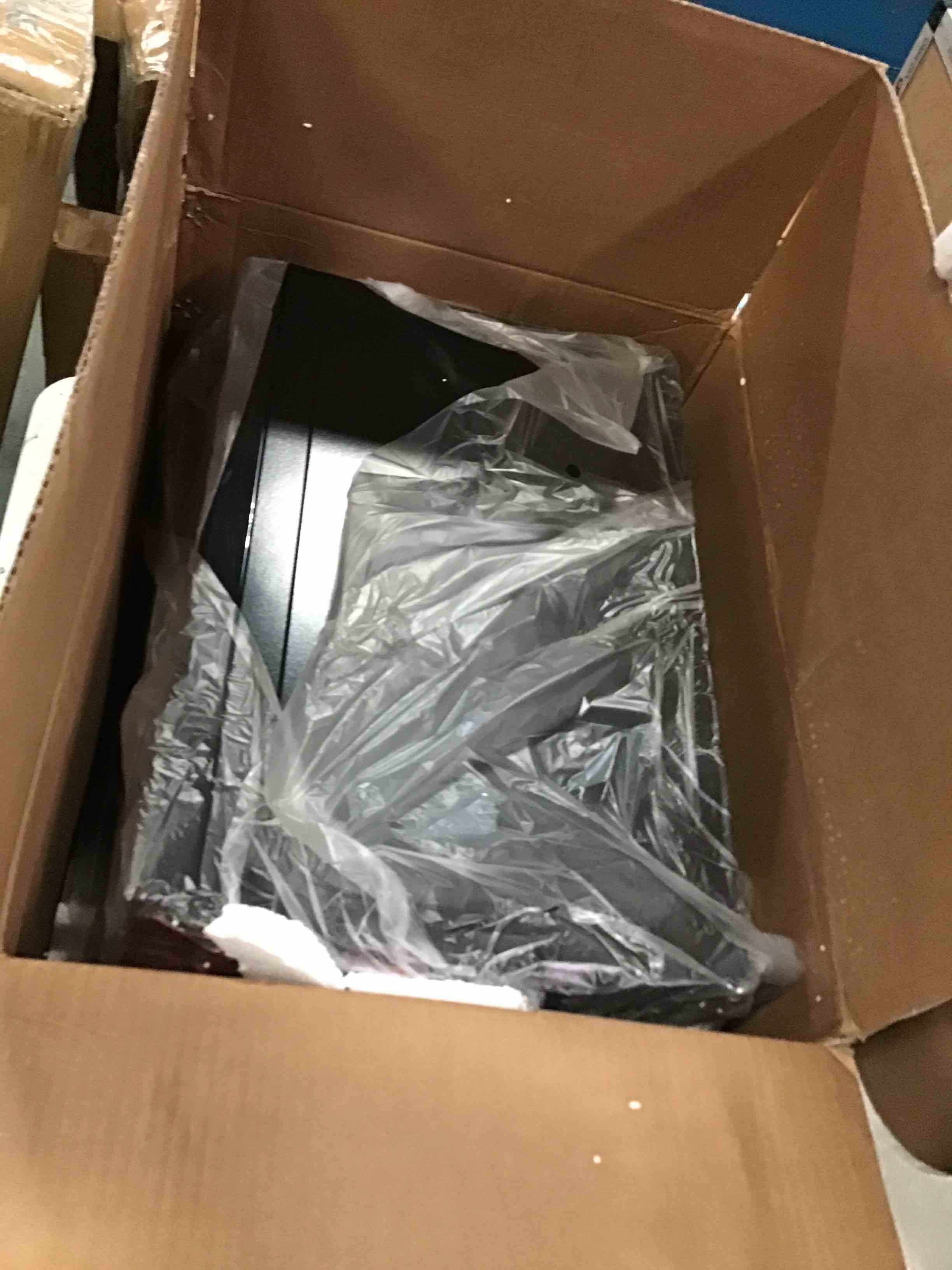 https://s3.amazonaws.com/lotting-images-prod/bidfta/RED5587819_1696855580413.jpeg