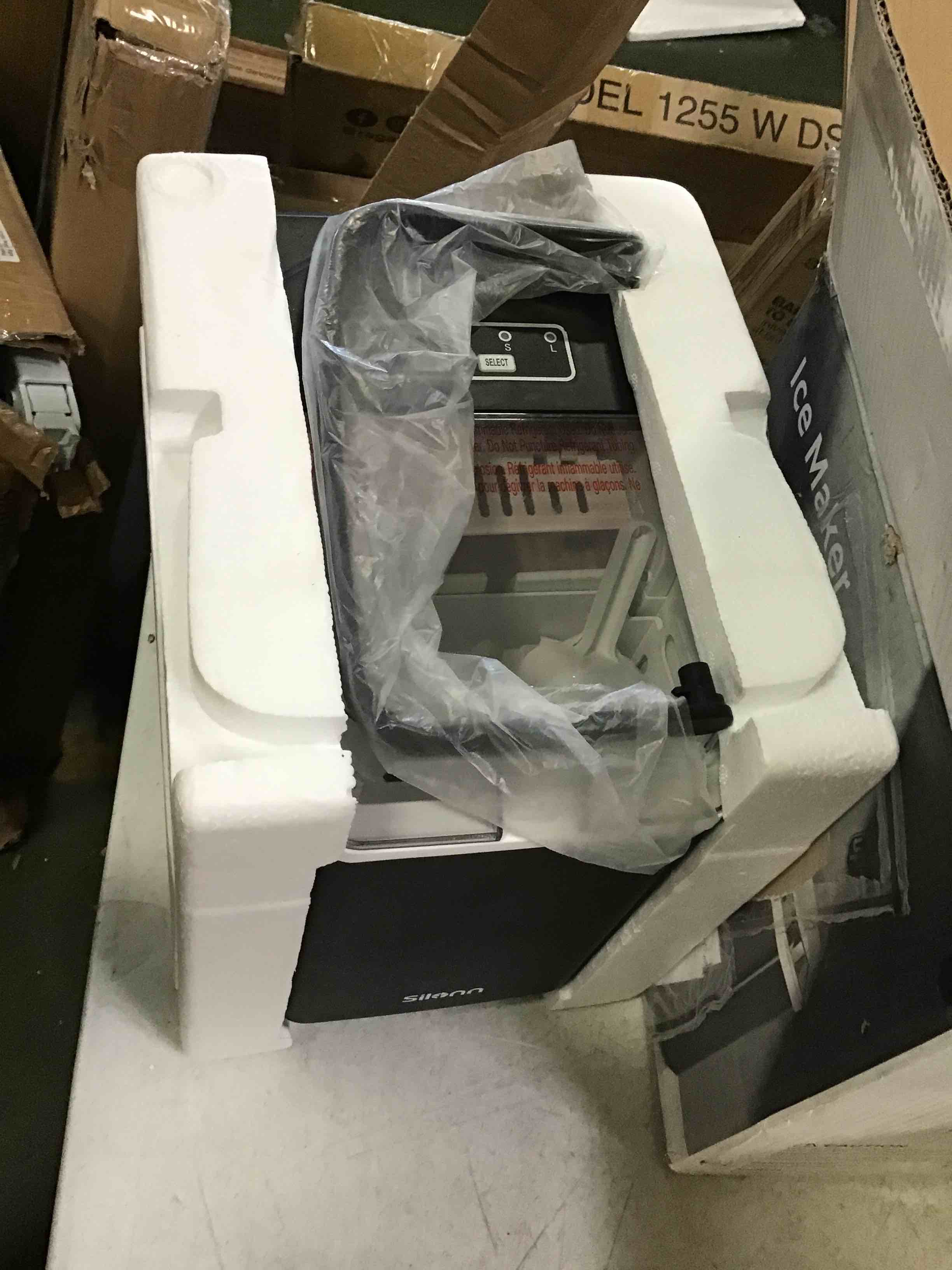 https://s3.amazonaws.com/lotting-images-prod/bidfta/RED5587856_1696861347317.jpeg