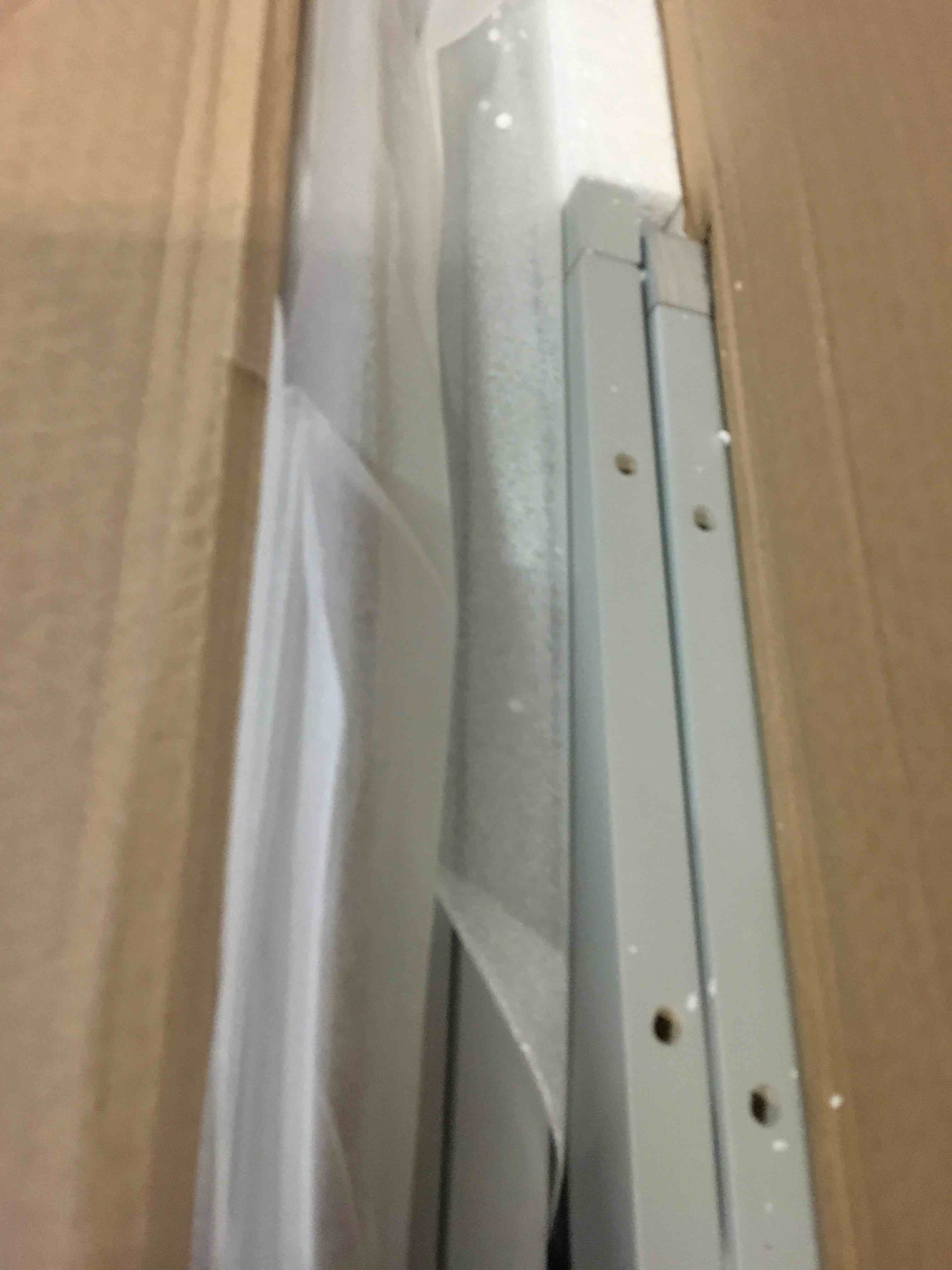 https://s3.amazonaws.com/lotting-images-prod/bidfta/RED5602002_1701710860219.jpeg