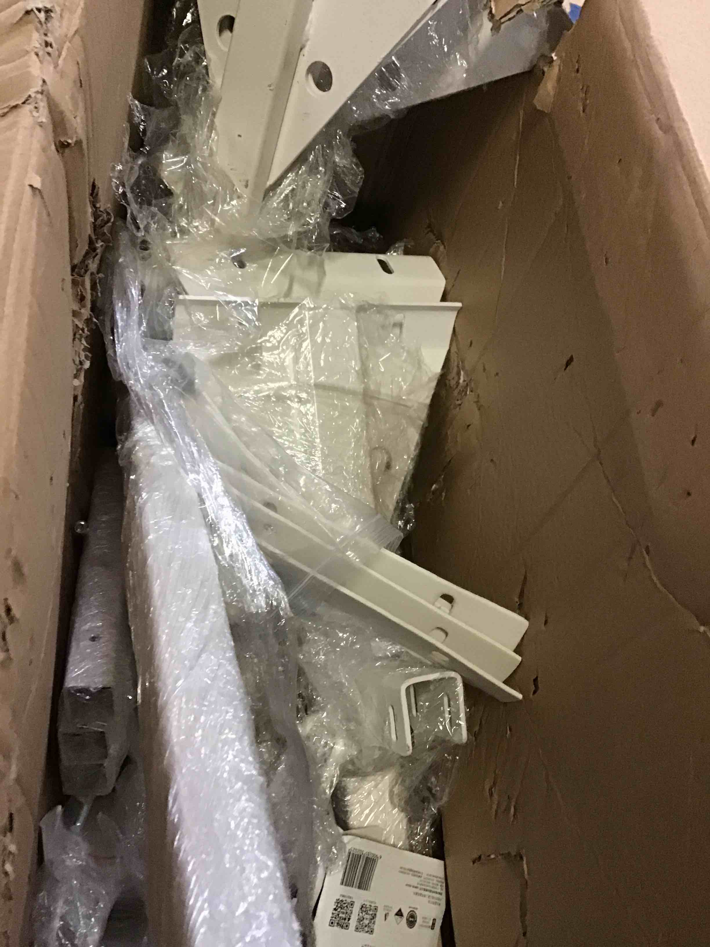 https://s3.amazonaws.com/lotting-images-prod/bidfta/RED5602404_1701889779693.jpeg