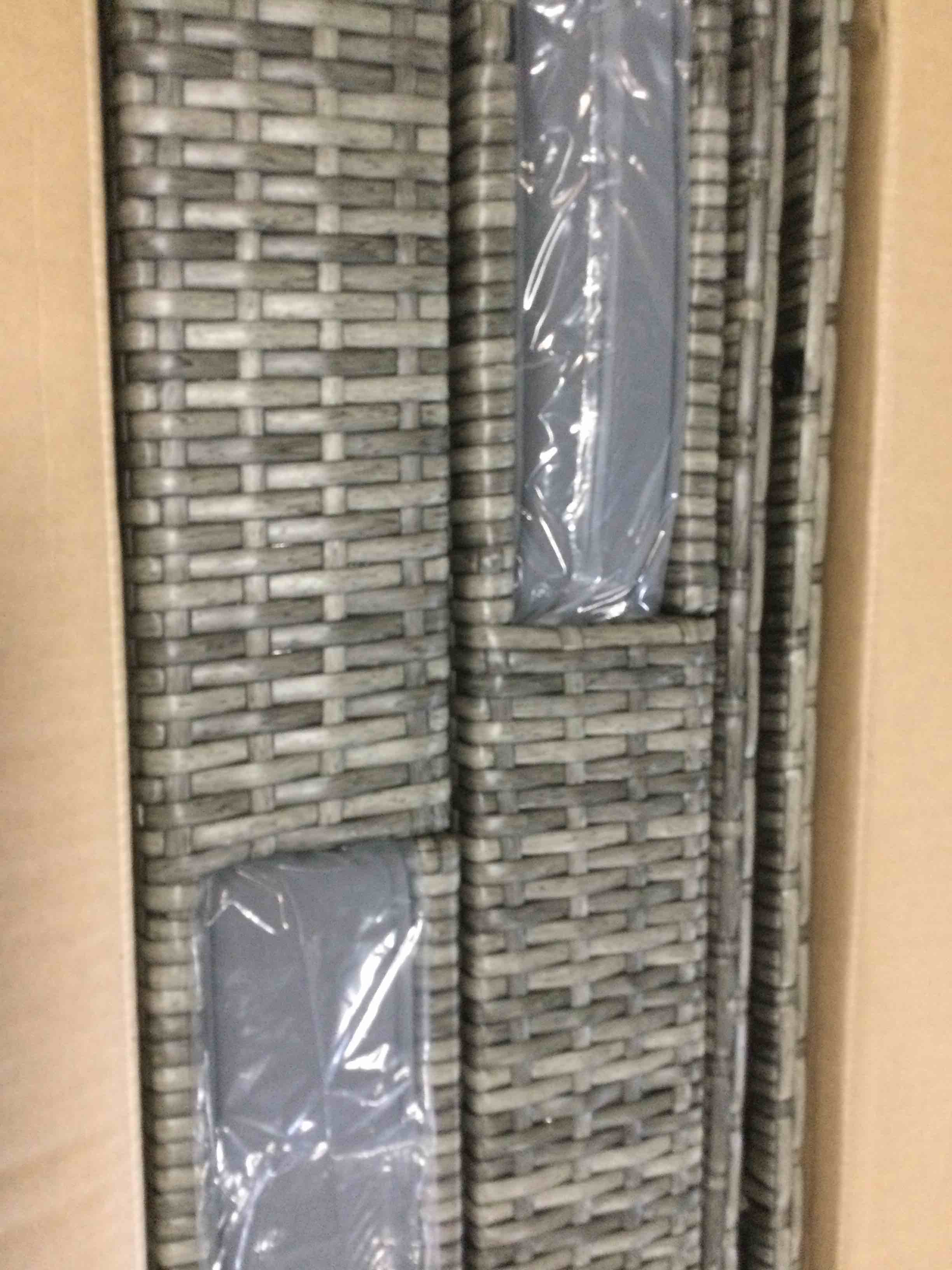 https://s3.amazonaws.com/lotting-images-prod/bidfta/RED5602918_1702390600797.jpeg