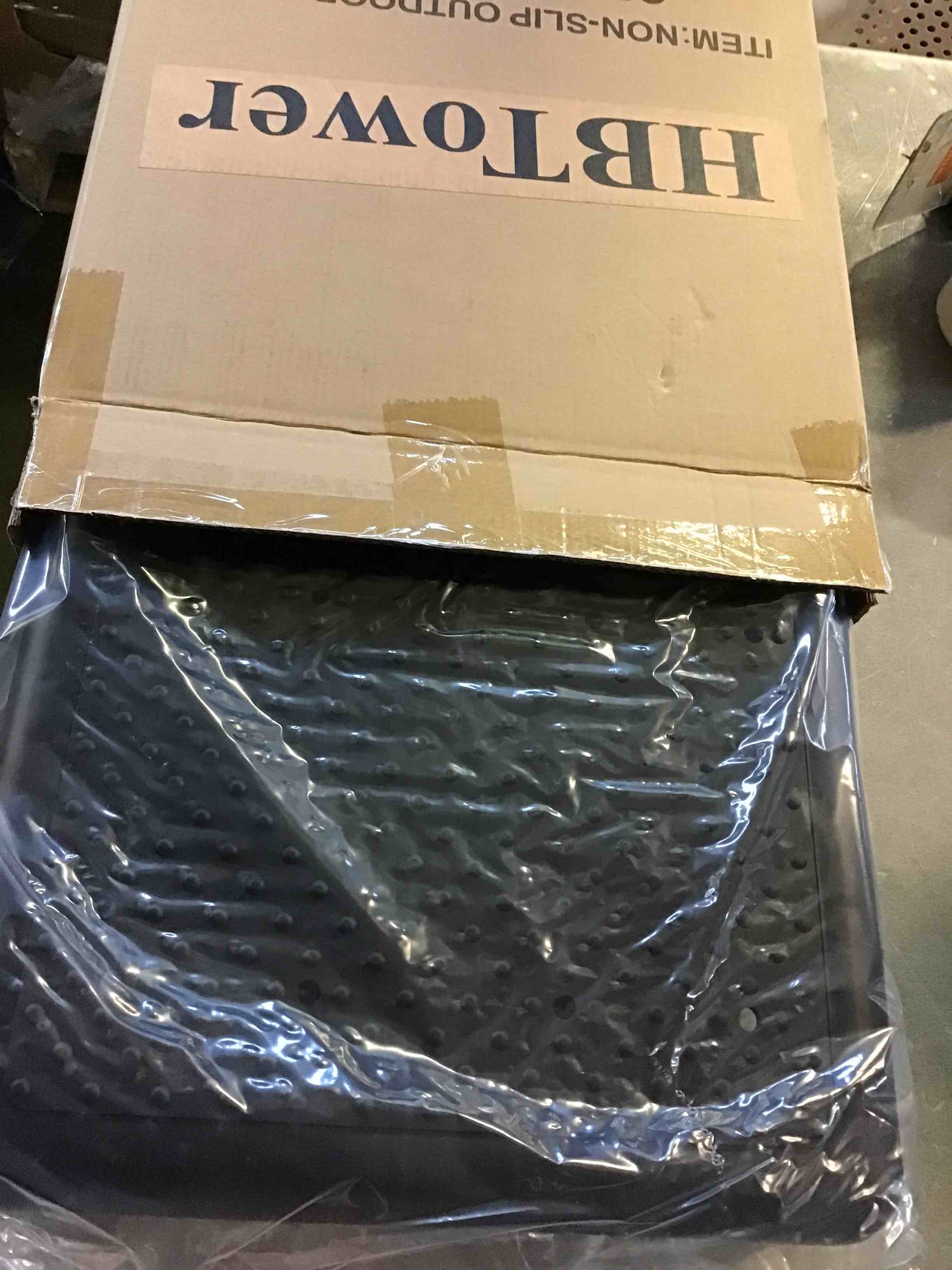 https://s3.amazonaws.com/lotting-images-prod/bidfta/RED5606063_1701350380647.jpeg