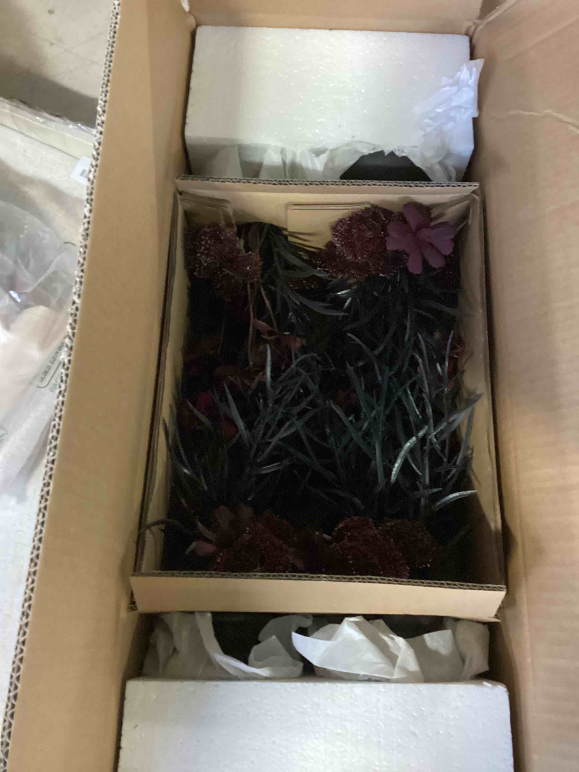 https://s3.amazonaws.com/lotting-images-prod/bidfta/RED5608215_1701787462488.jpeg