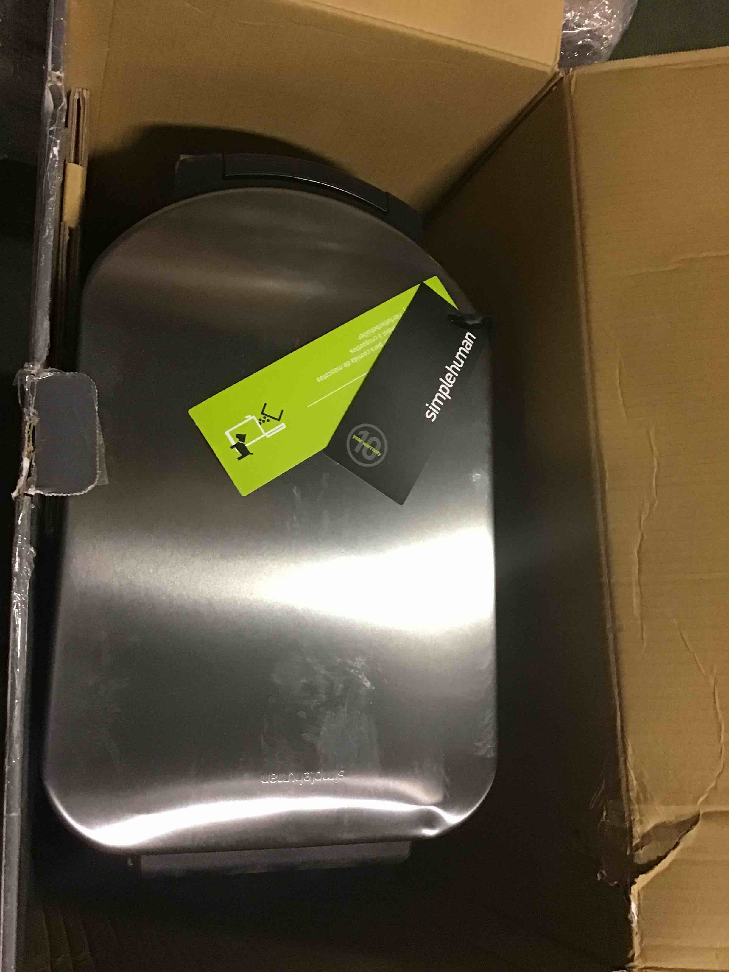 https://s3.amazonaws.com/lotting-images-prod/bidfta/RED5609312_1701261248190.jpeg