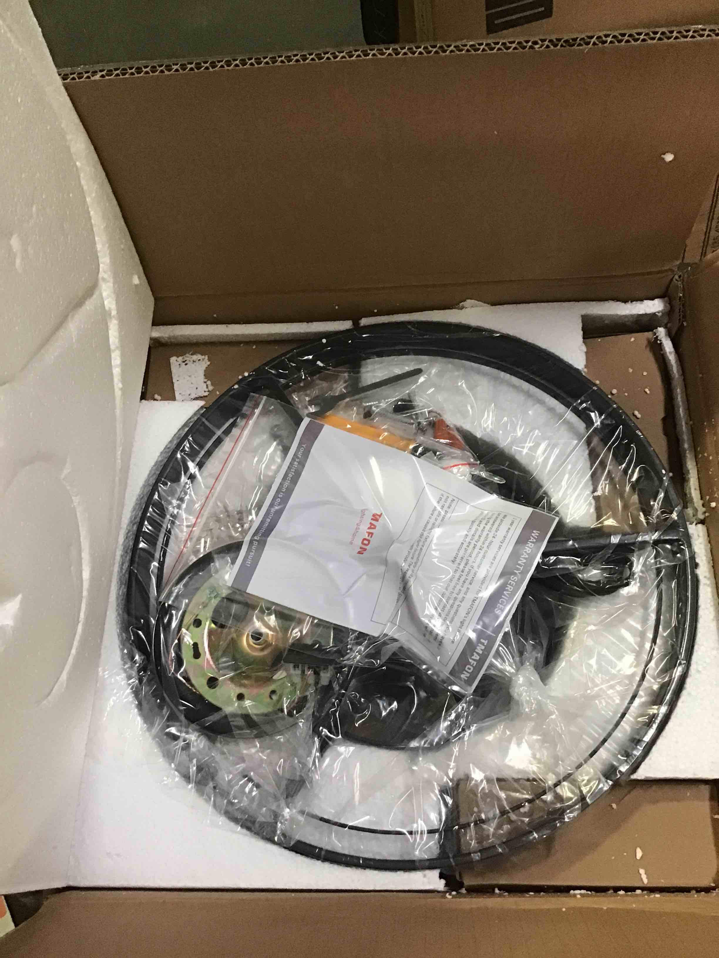 https://s3.amazonaws.com/lotting-images-prod/bidfta/RED5609880_1701876313029.jpeg