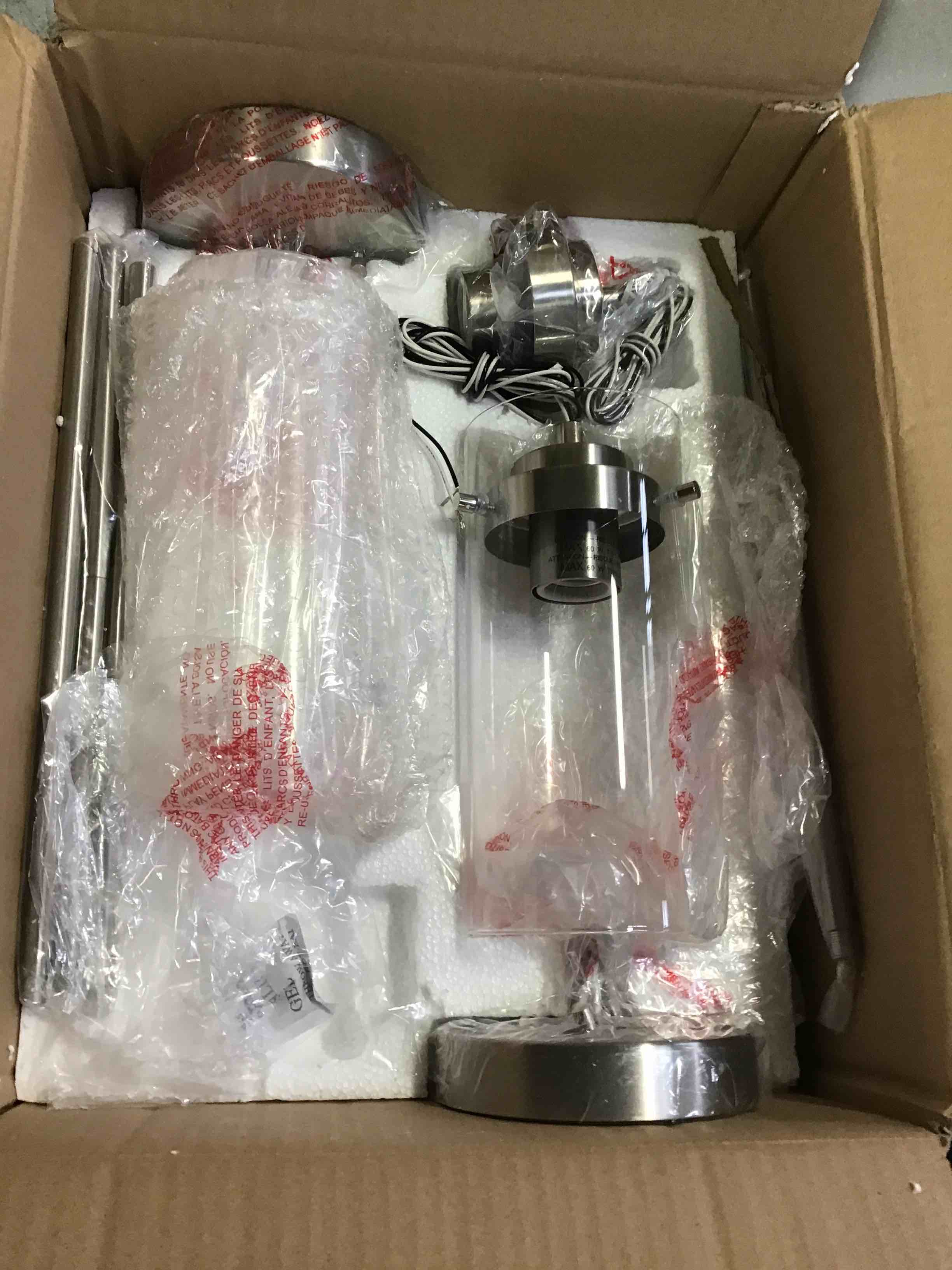 https://s3.amazonaws.com/lotting-images-prod/bidfta/RED5610944_1701712441663.jpeg