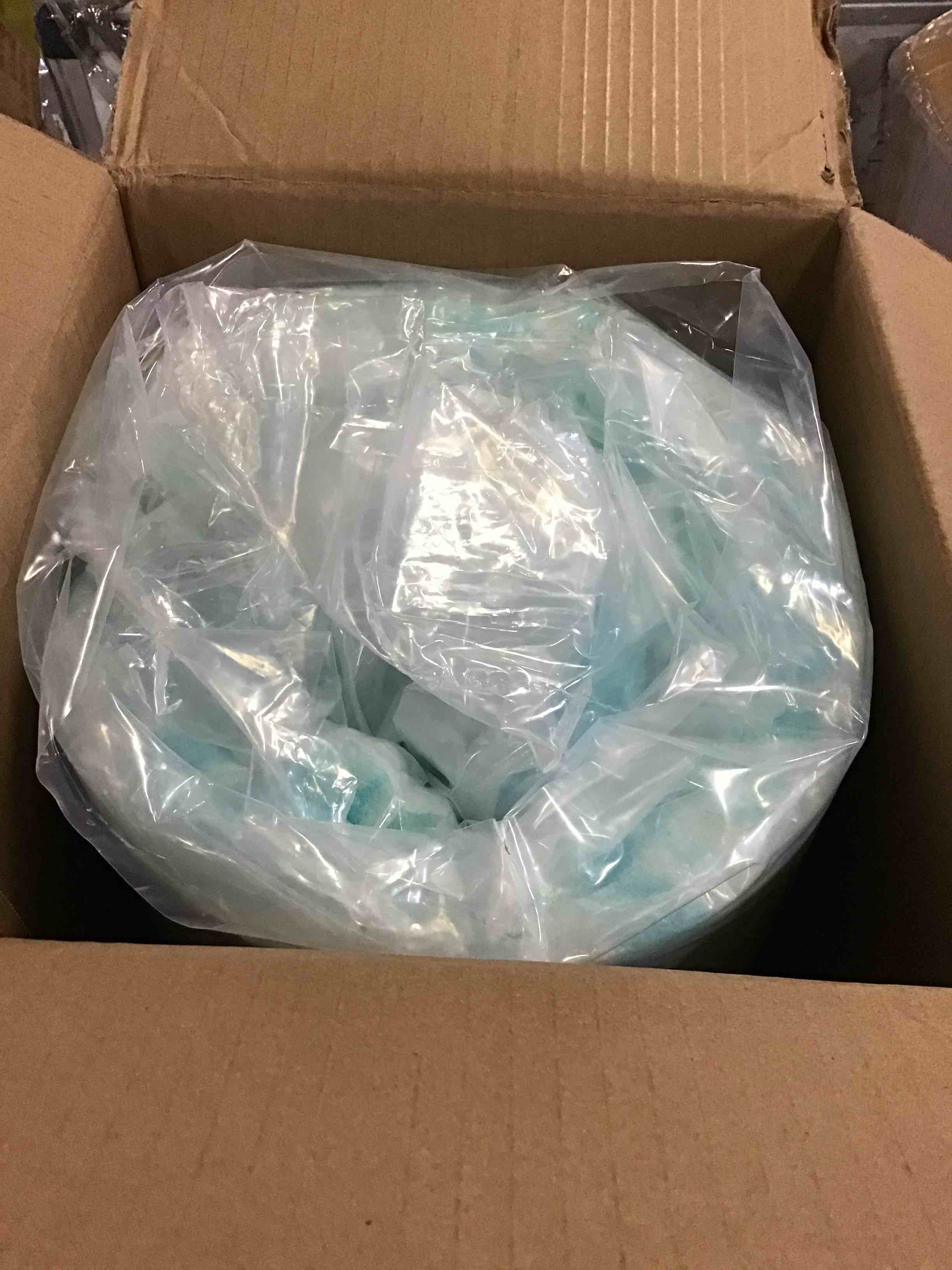 https://s3.amazonaws.com/lotting-images-prod/bidfta/RED5612443_1697220772537.jpeg
