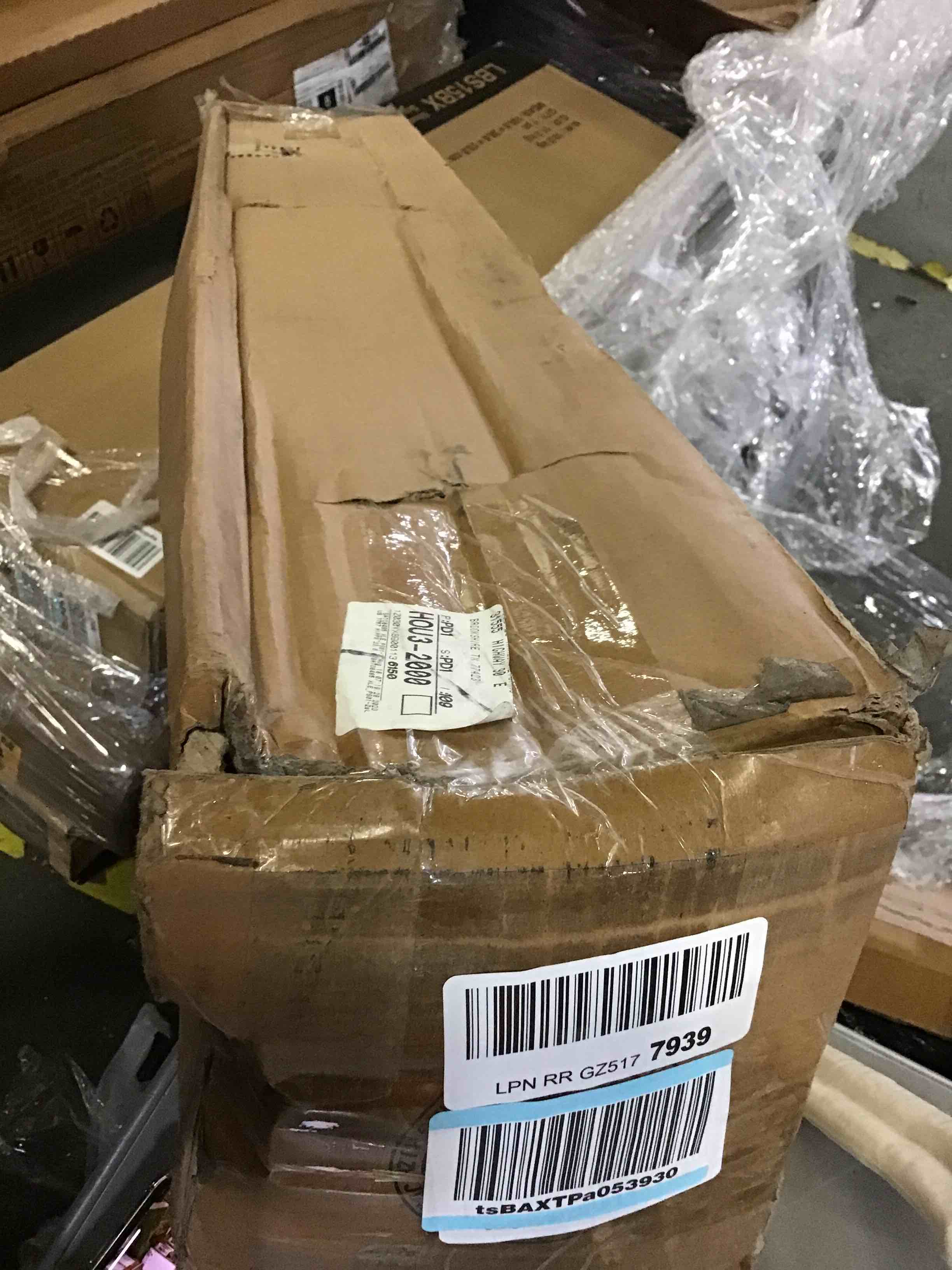 https://s3.amazonaws.com/lotting-images-prod/bidfta/RED5612716_1697548875845.jpeg