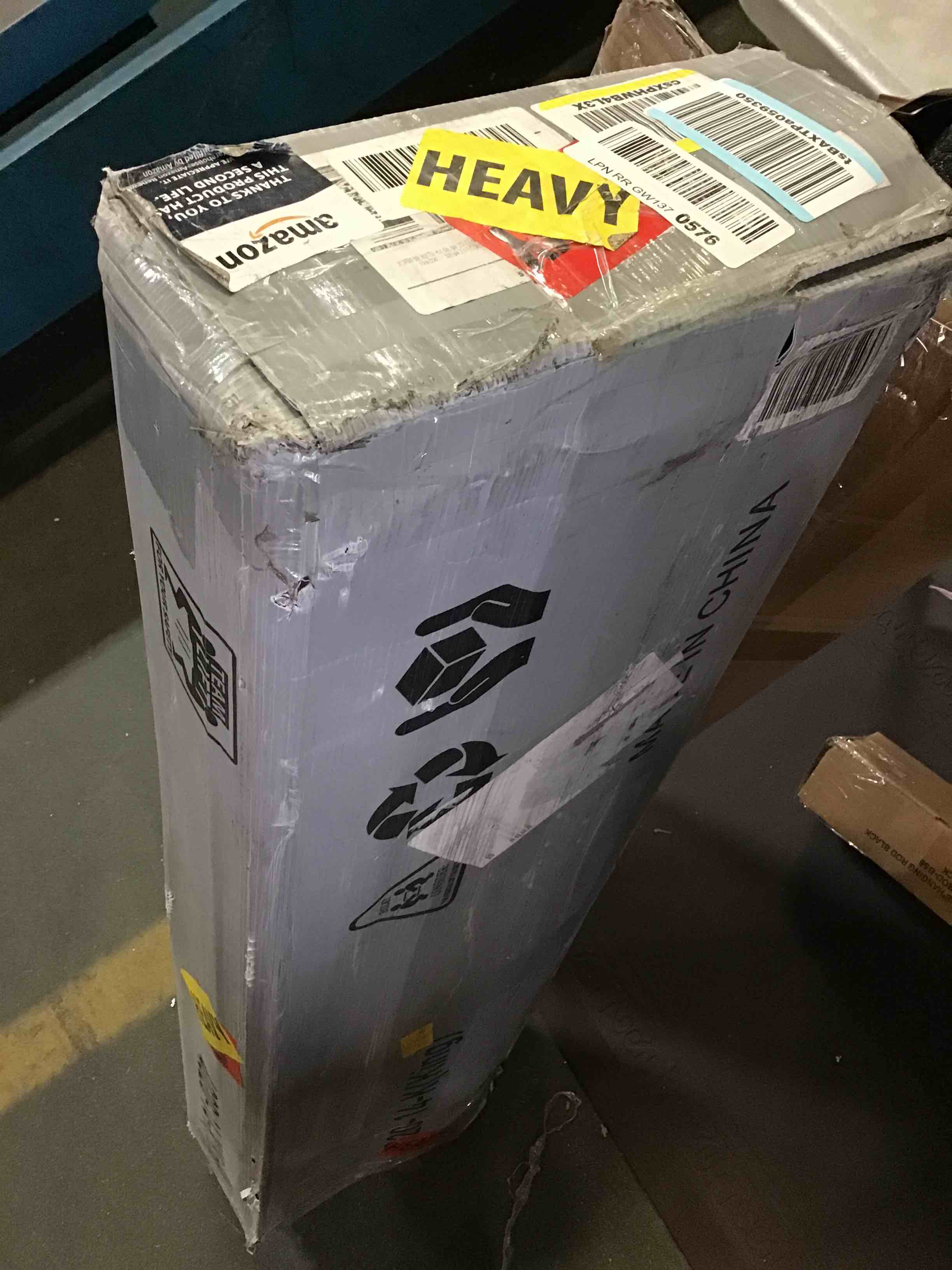 https://s3.amazonaws.com/lotting-images-prod/bidfta/RED5613004_1697645365834.jpeg