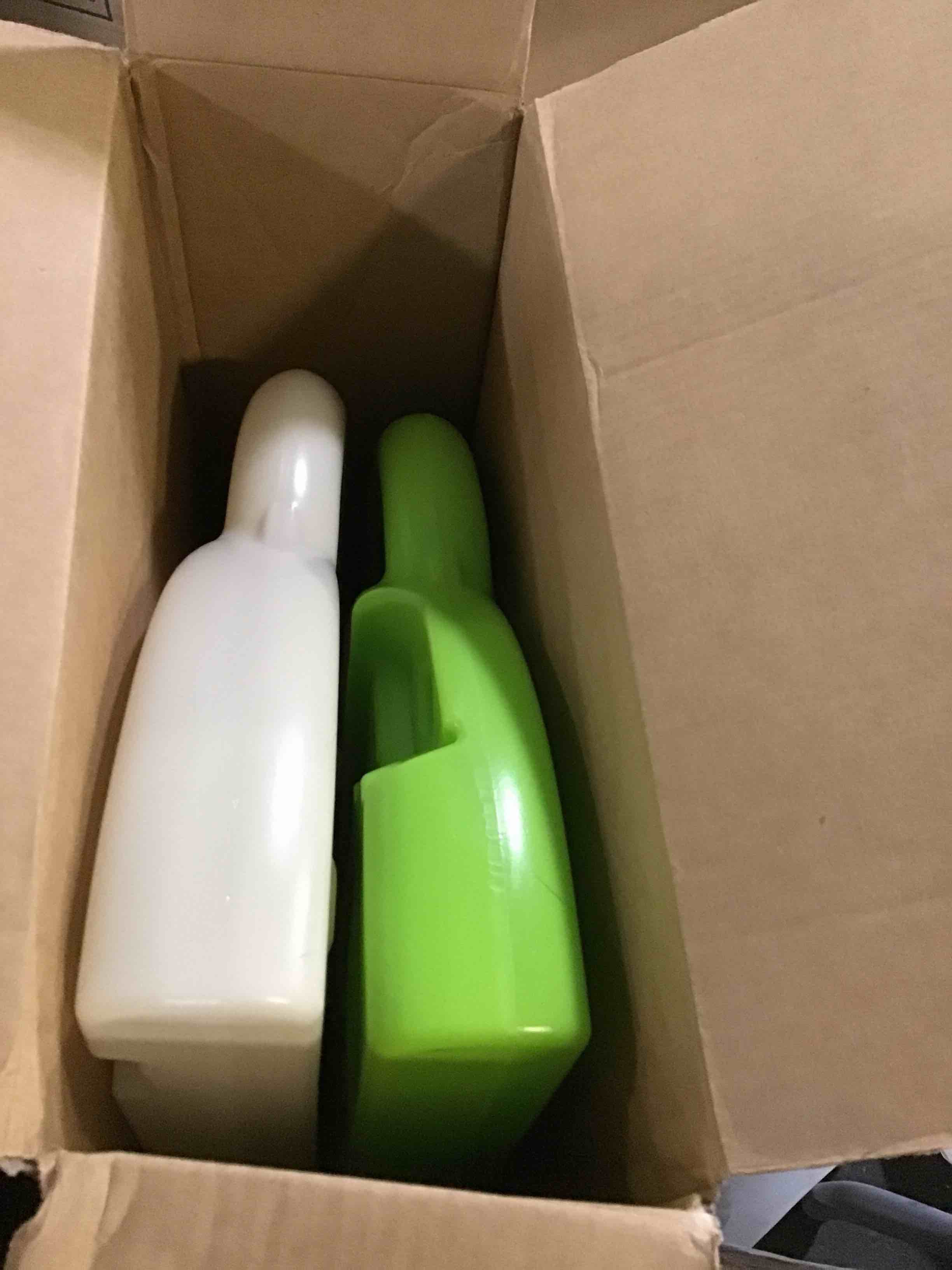 https://s3.amazonaws.com/lotting-images-prod/bidfta/RED5613418_1698078561333.jpeg