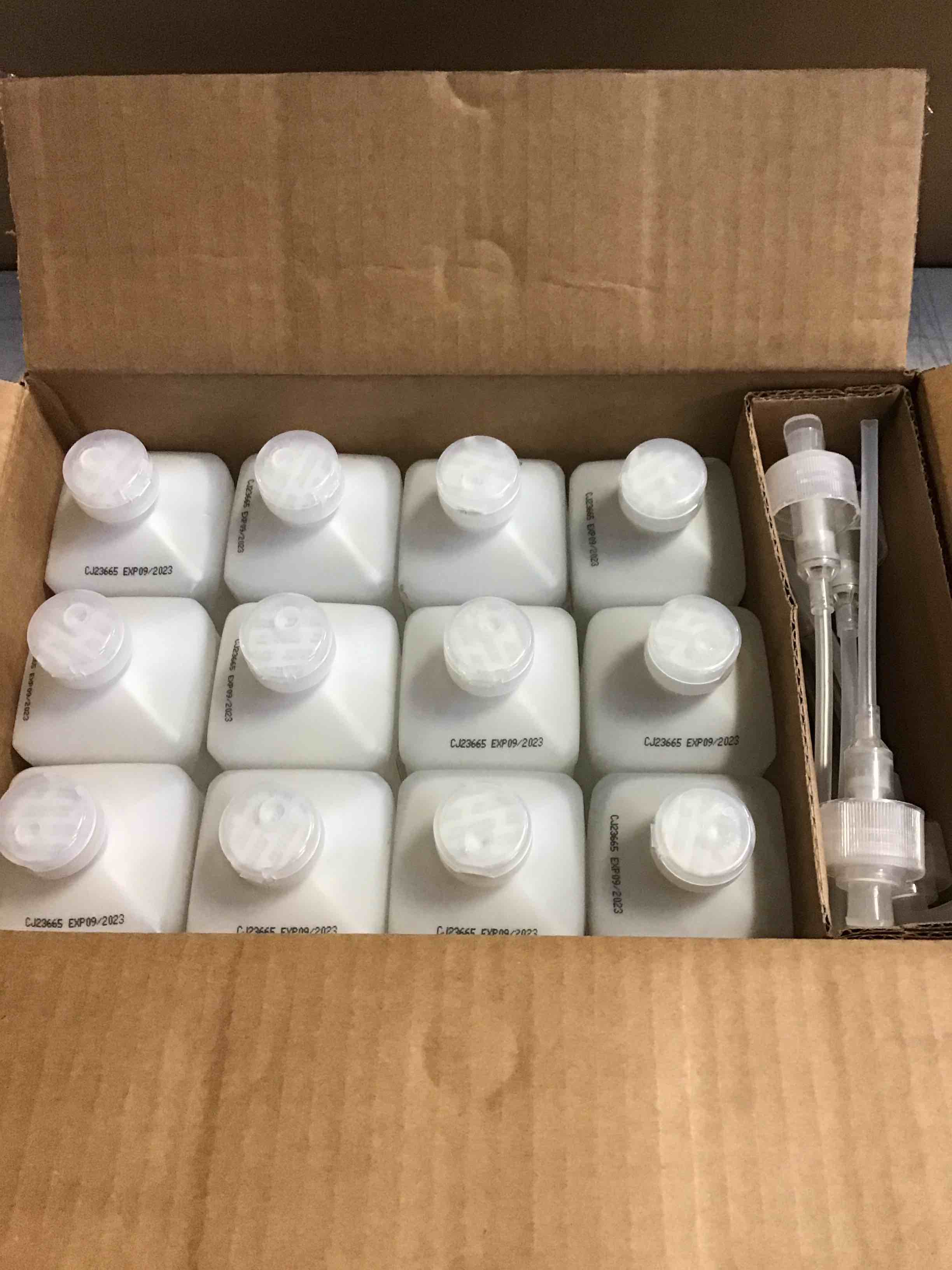 https://s3.amazonaws.com/lotting-images-prod/bidfta/RED5613504_1696597895472.jpeg