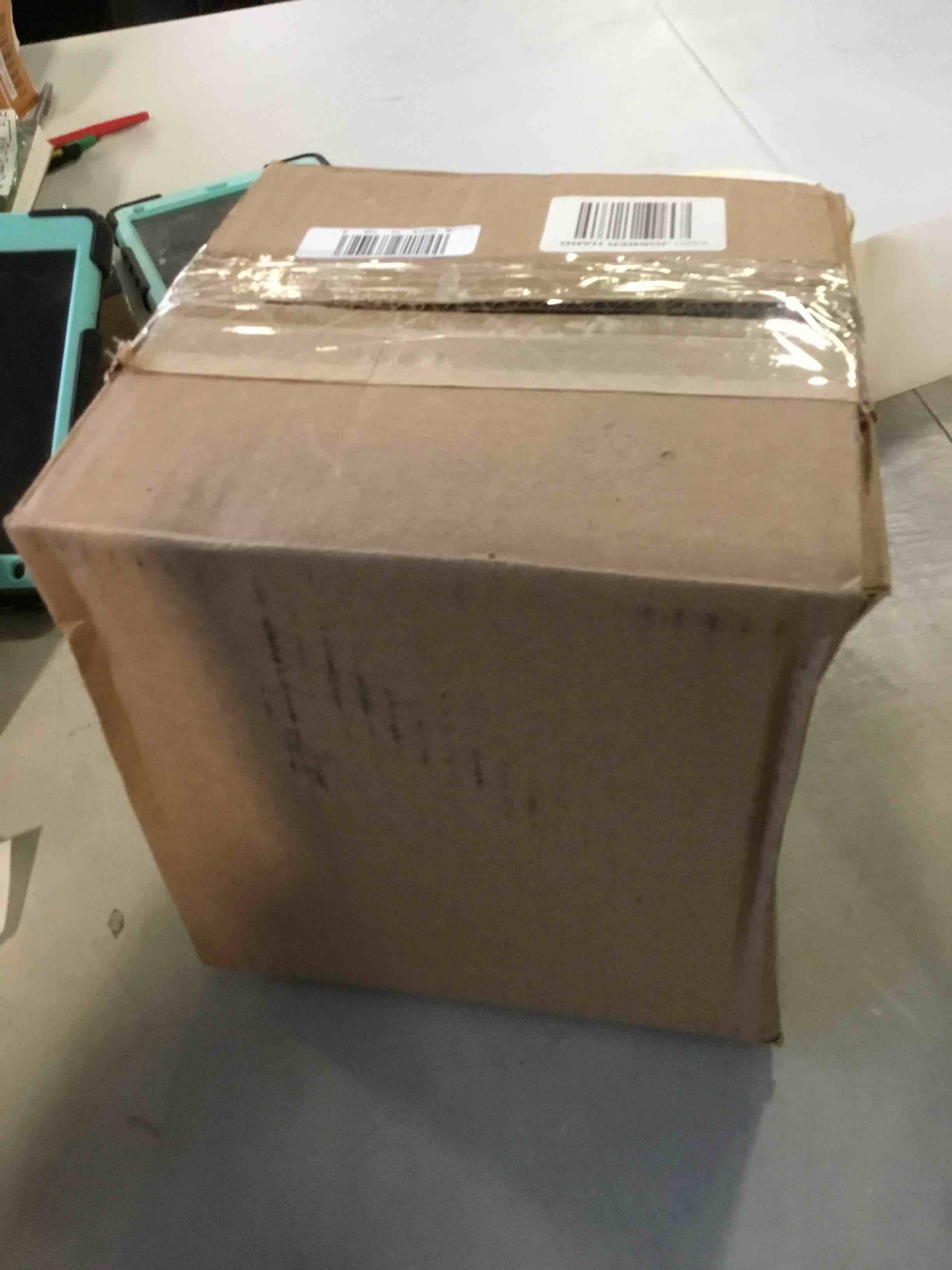 https://s3.amazonaws.com/lotting-images-prod/bidfta/RED5615598_1697025521767.jpeg