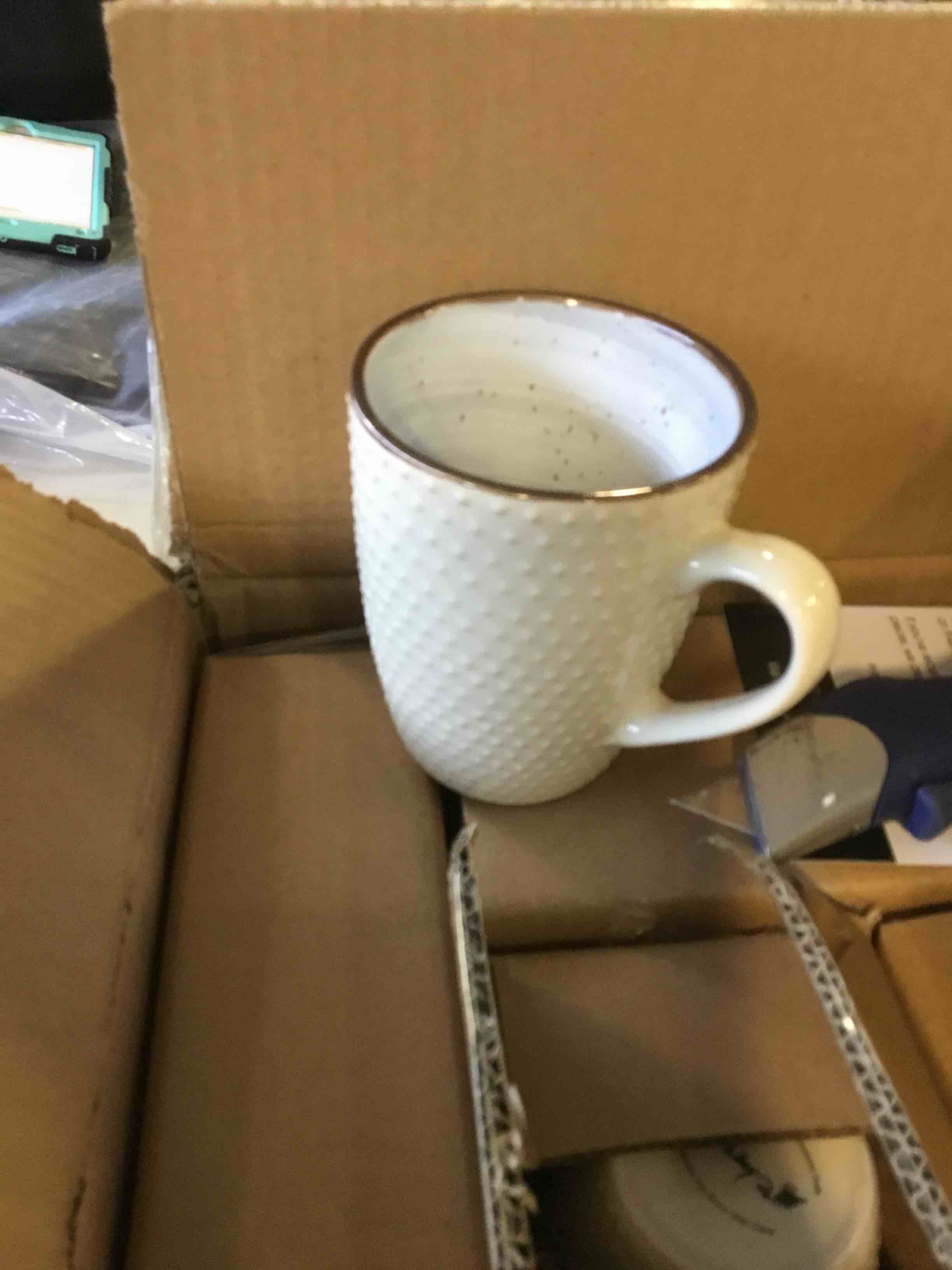 https://s3.amazonaws.com/lotting-images-prod/bidfta/RED5615614_1697029124255.jpeg