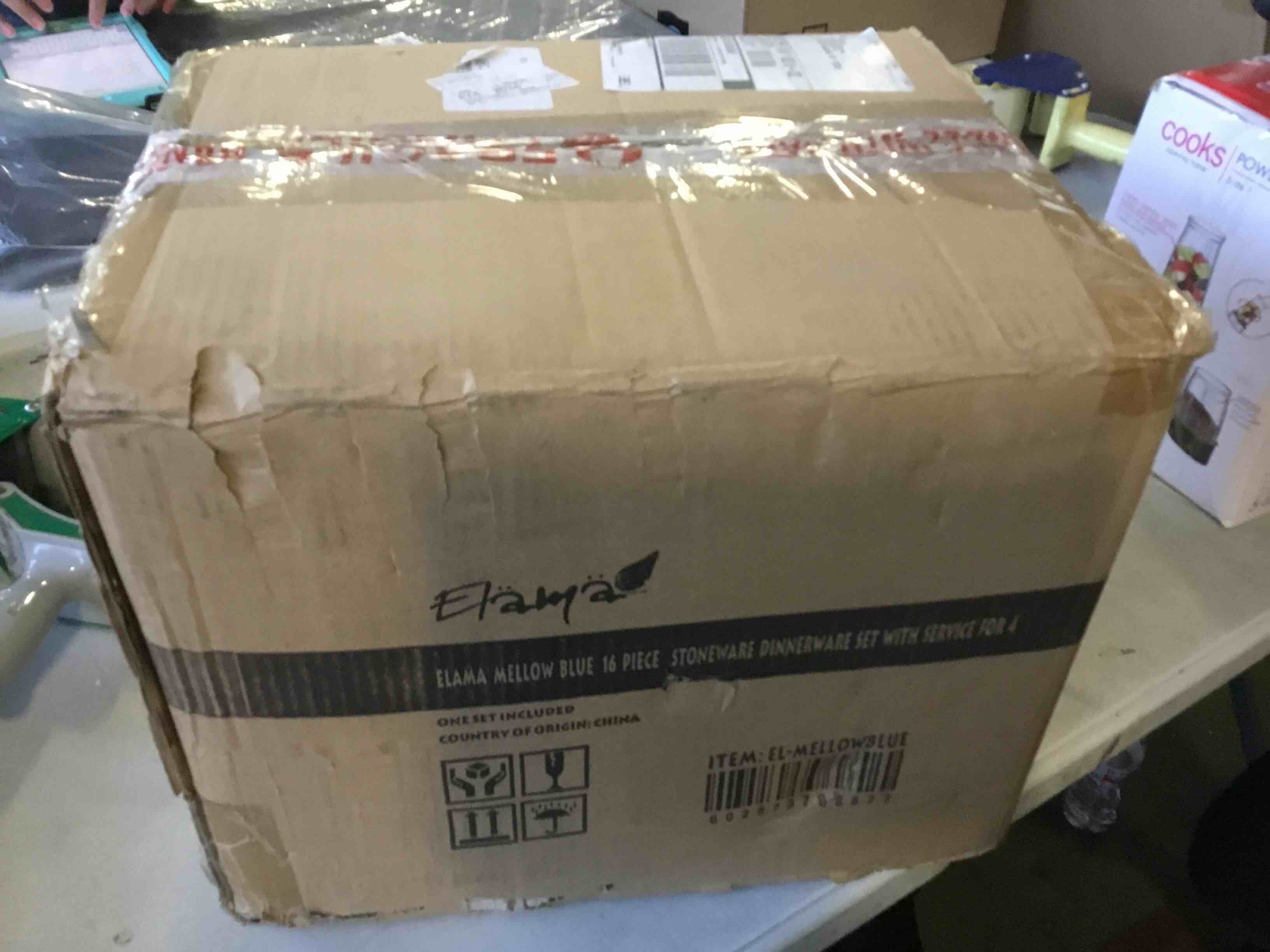 https://s3.amazonaws.com/lotting-images-prod/bidfta/RED5615614_1697029280474.jpeg
