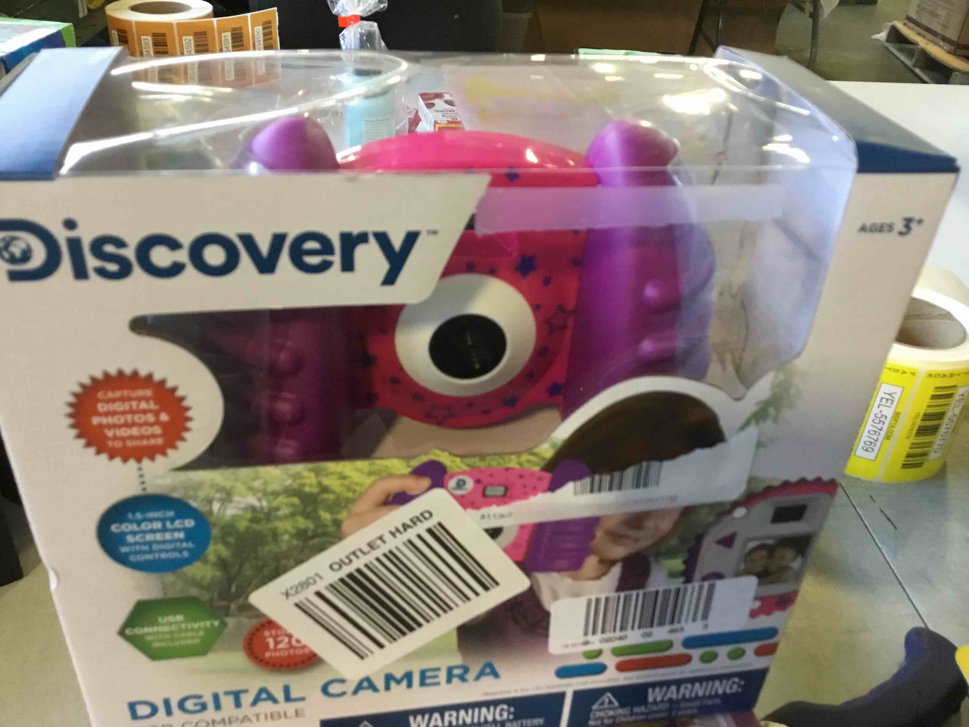 https://s3.amazonaws.com/lotting-images-prod/bidfta/RED5615627_1697031747835.jpeg