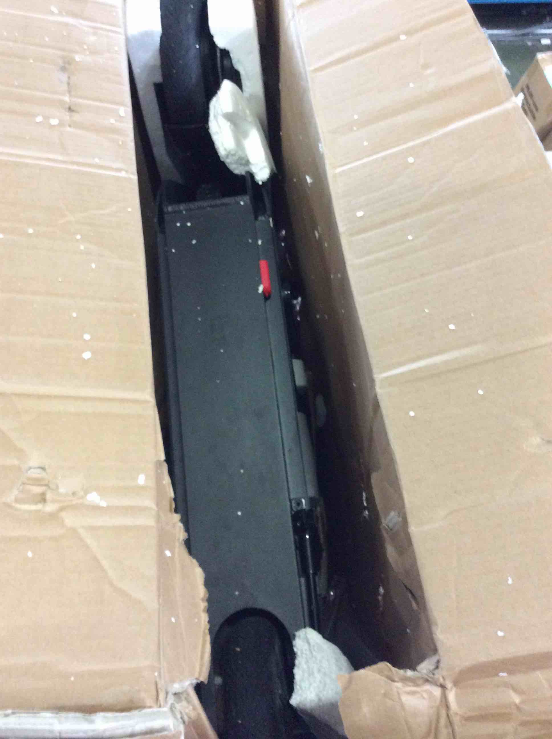 https://s3.amazonaws.com/lotting-images-prod/bidfta/RED5616484_1696435541889.jpeg