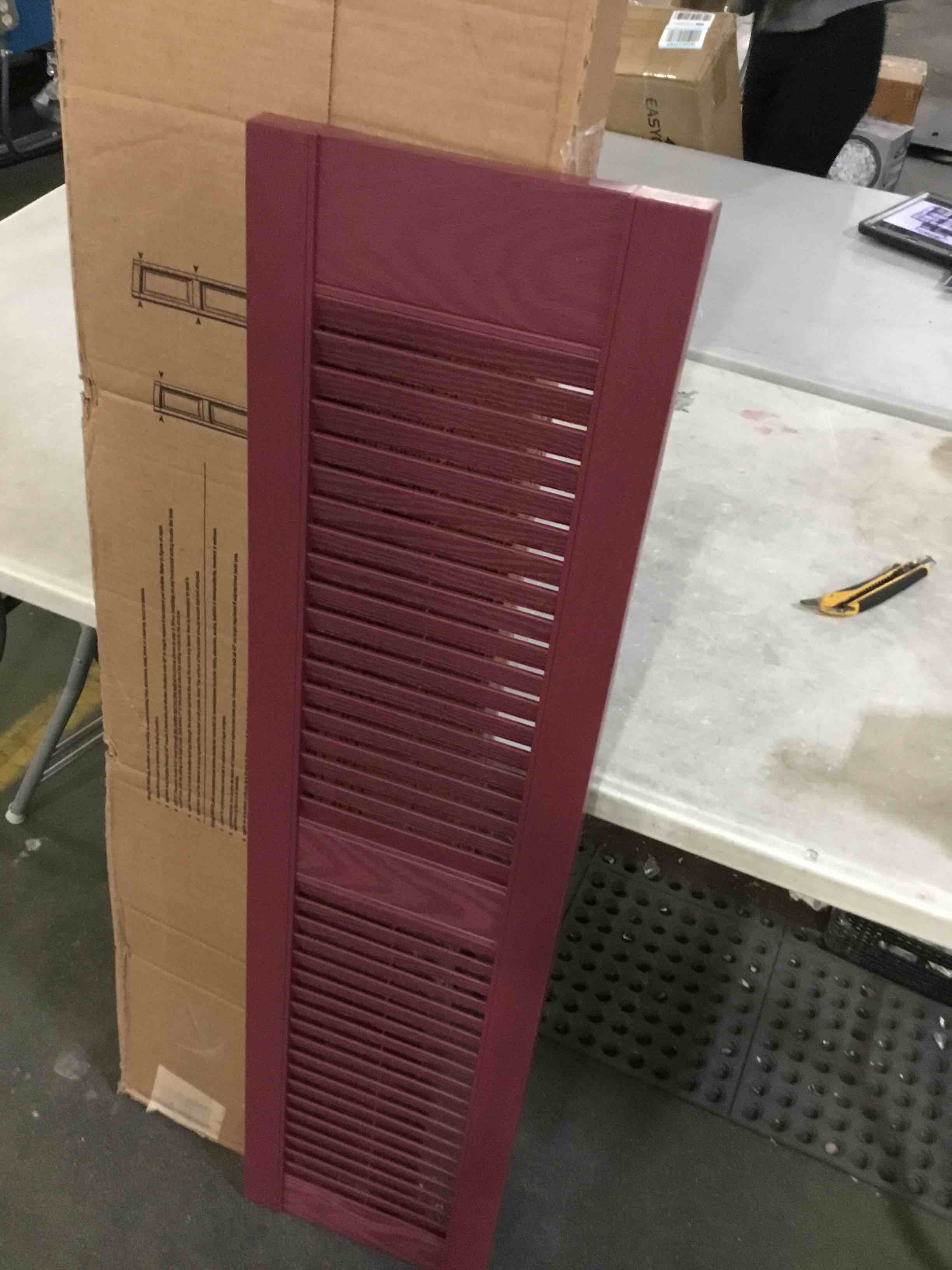 https://s3.amazonaws.com/lotting-images-prod/bidfta/RED5616677_1696591791366.jpeg