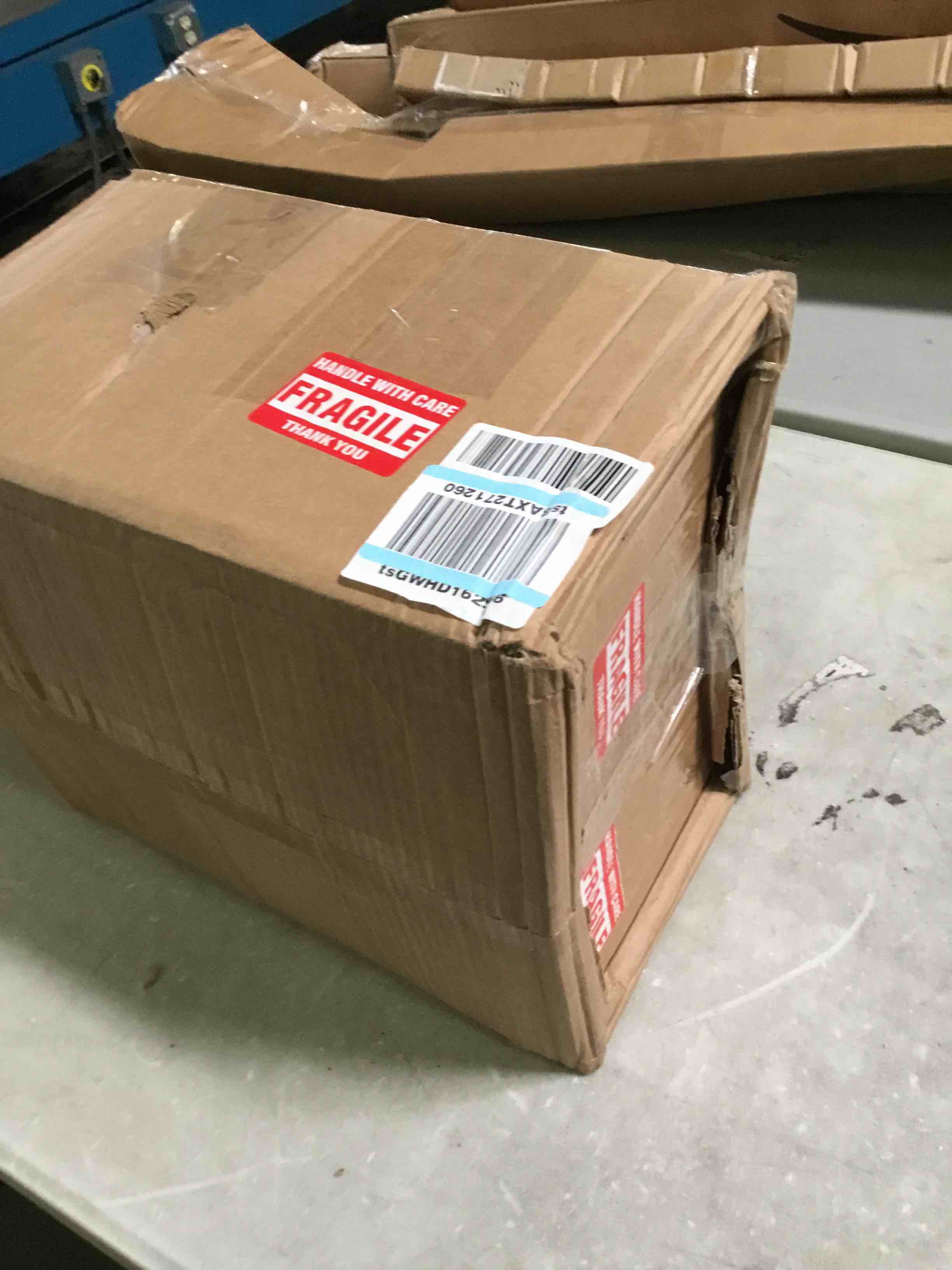https://s3.amazonaws.com/lotting-images-prod/bidfta/RED5616776_1696607609734.jpeg