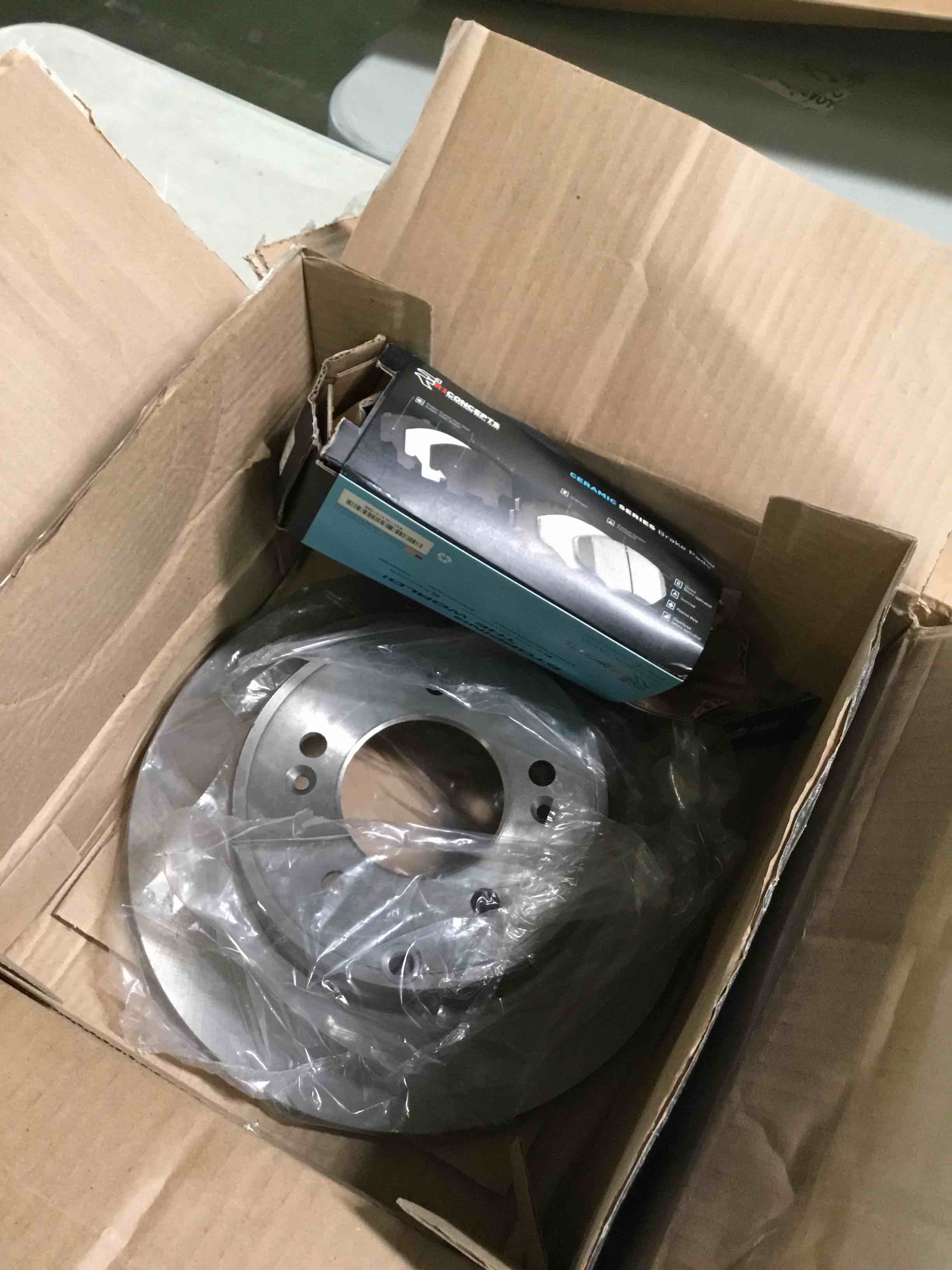 https://s3.amazonaws.com/lotting-images-prod/bidfta/RED5616776_1696607636198.jpeg