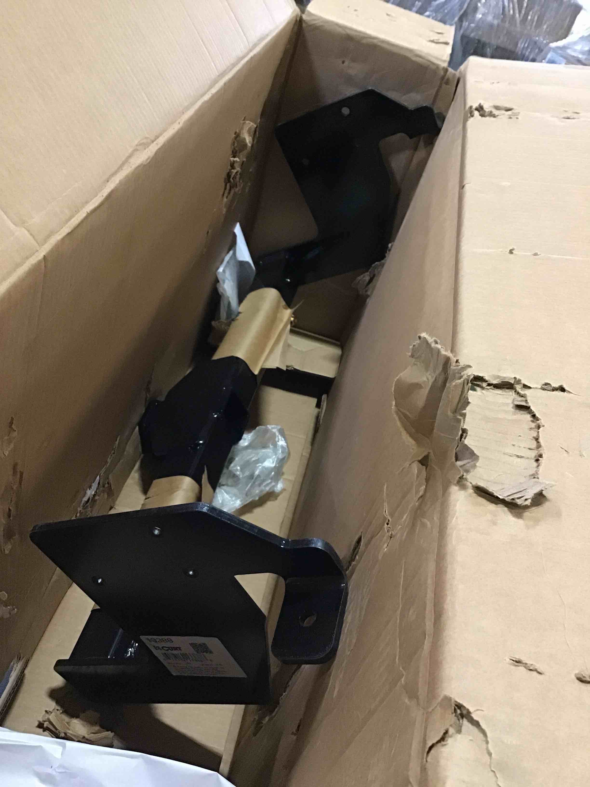 https://s3.amazonaws.com/lotting-images-prod/bidfta/RED5617089_1697034228698.jpeg