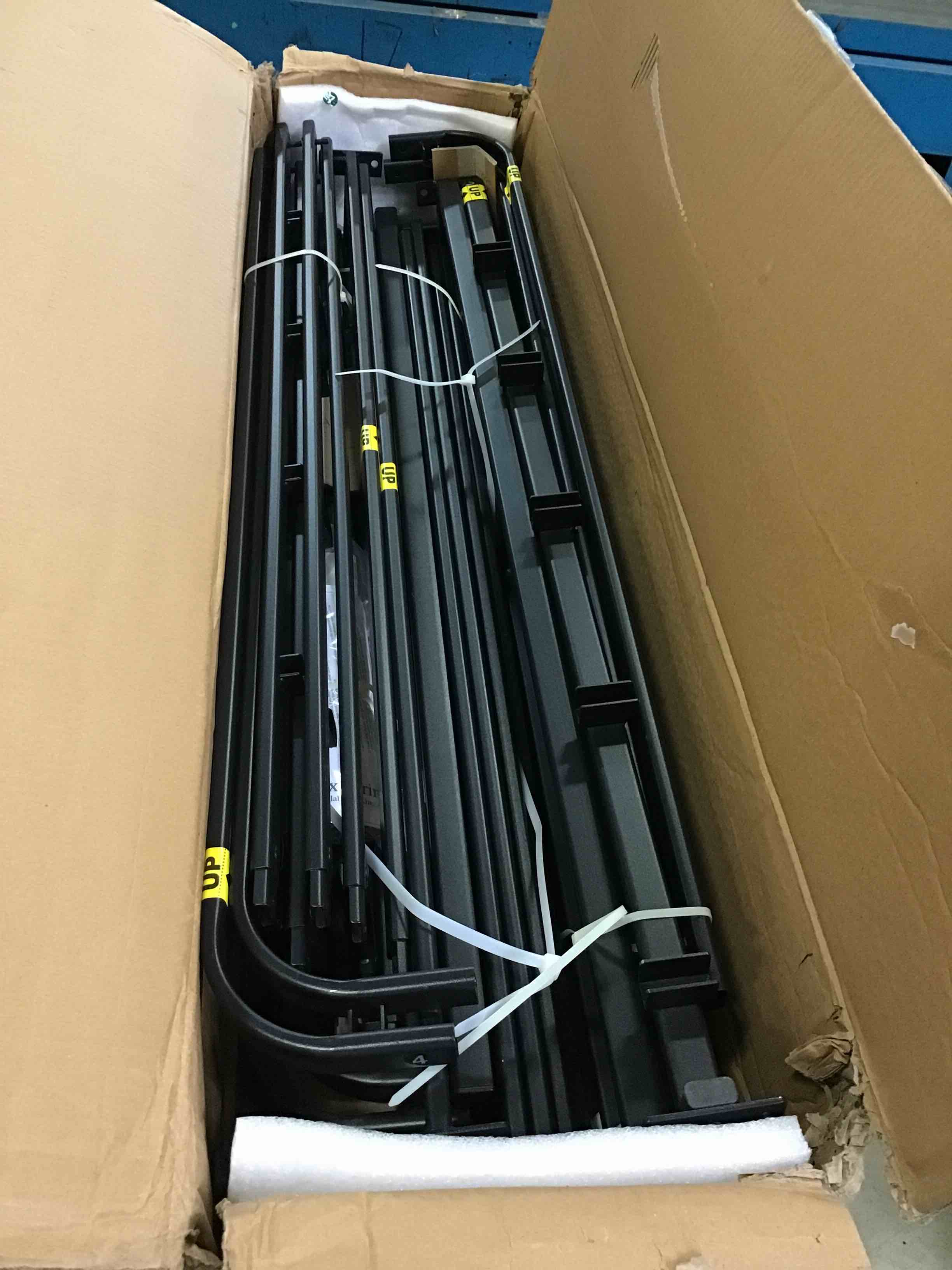 https://s3.amazonaws.com/lotting-images-prod/bidfta/RED5617268_1697132642622.jpeg