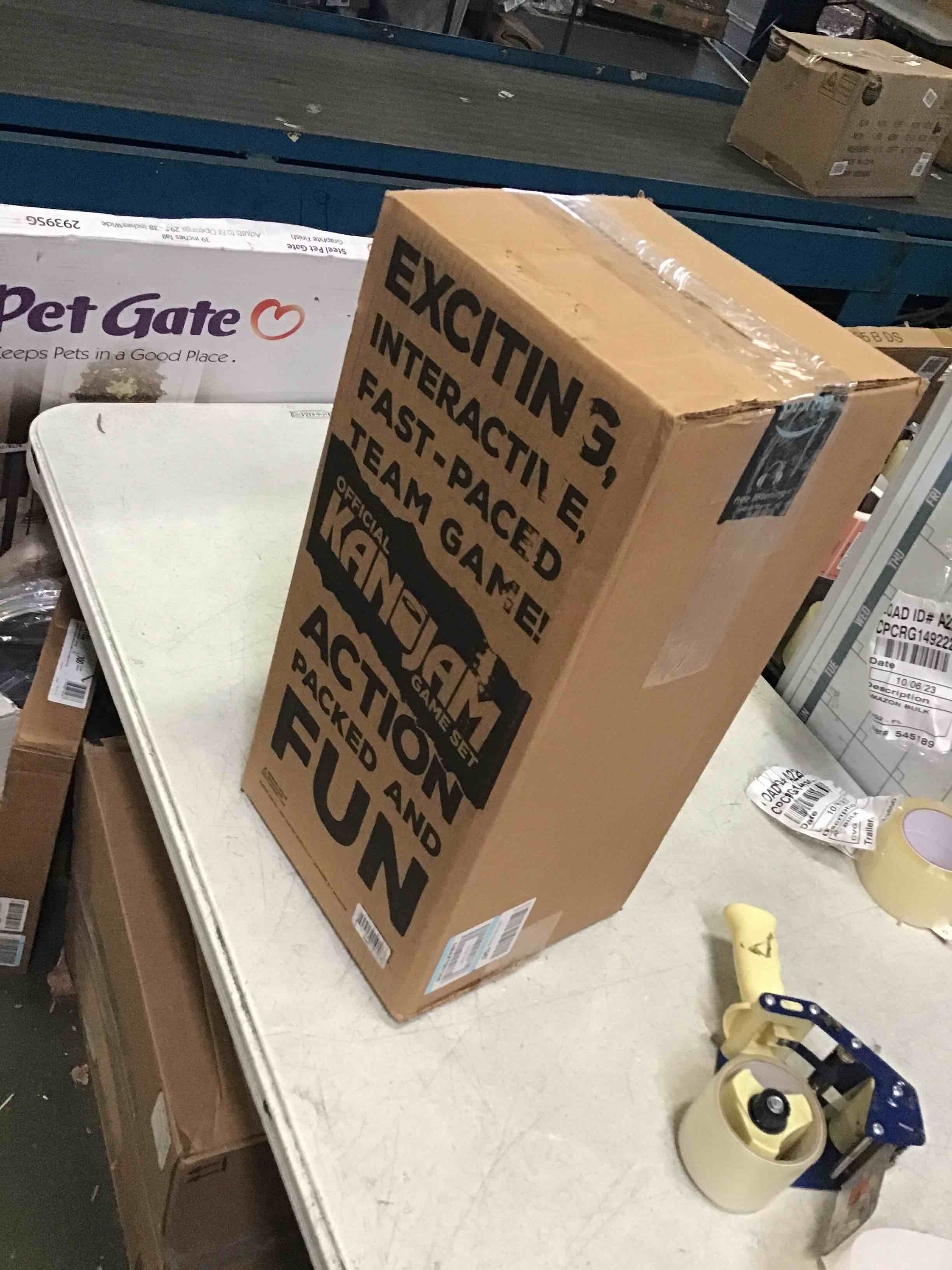 https://s3.amazonaws.com/lotting-images-prod/bidfta/RED5618213_1697039815231.jpeg