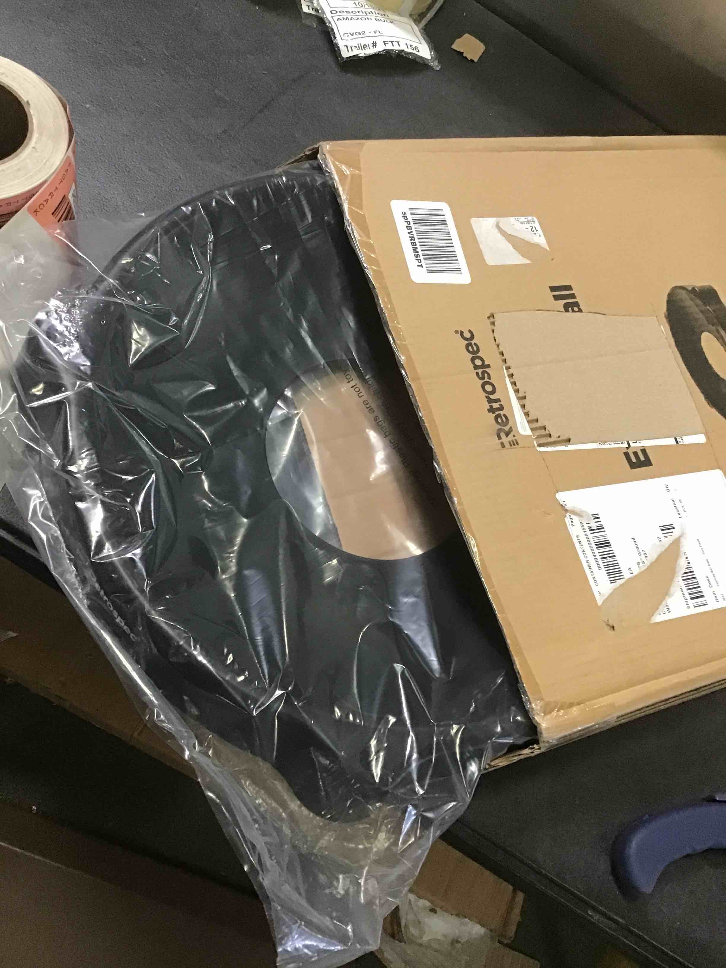 https://s3.amazonaws.com/lotting-images-prod/bidfta/RED5618497_1697136082328.jpeg