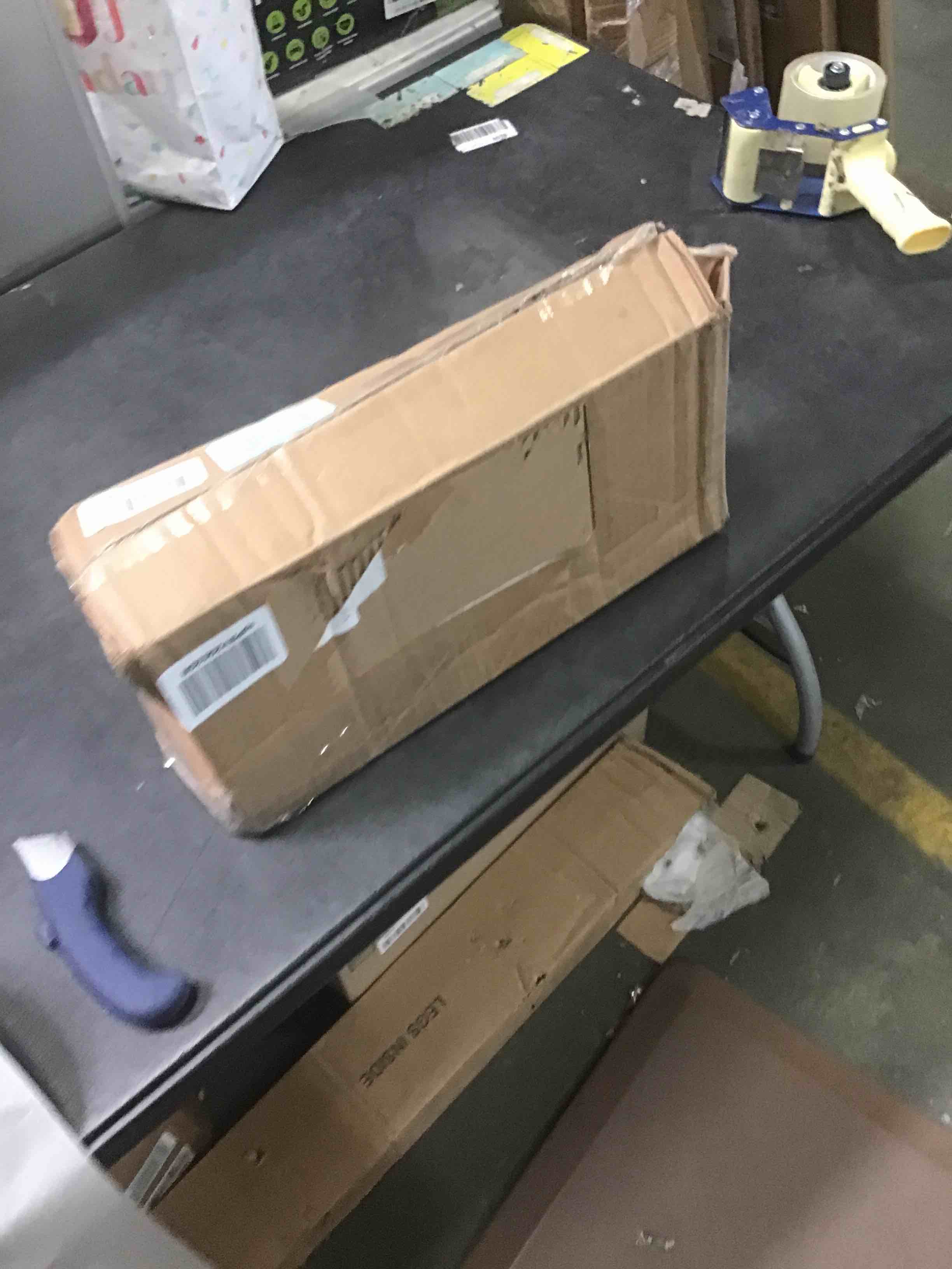 https://s3.amazonaws.com/lotting-images-prod/bidfta/RED5618499_1697136236154.jpeg