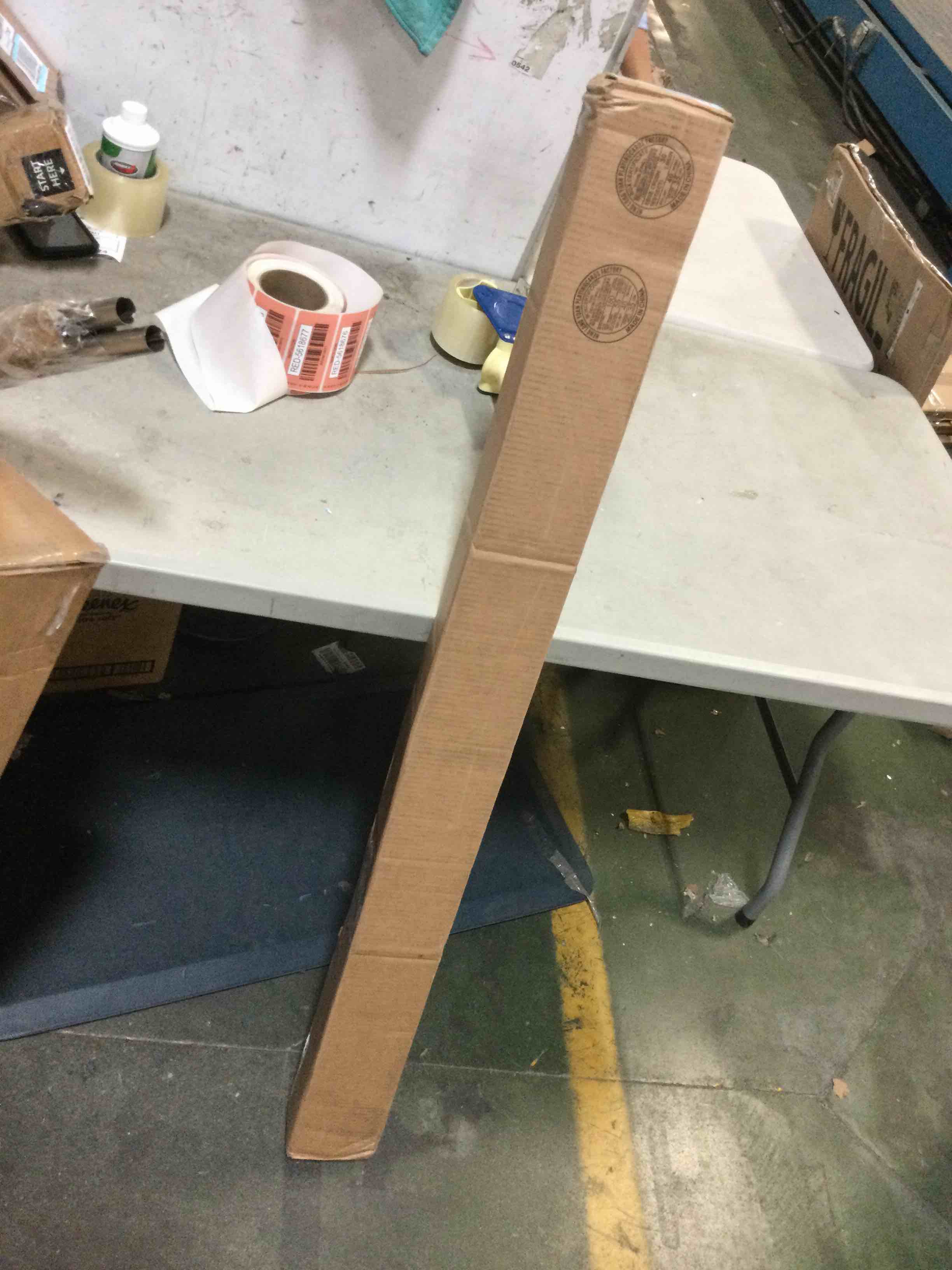 https://s3.amazonaws.com/lotting-images-prod/bidfta/RED5618675_1697468307235.jpeg
