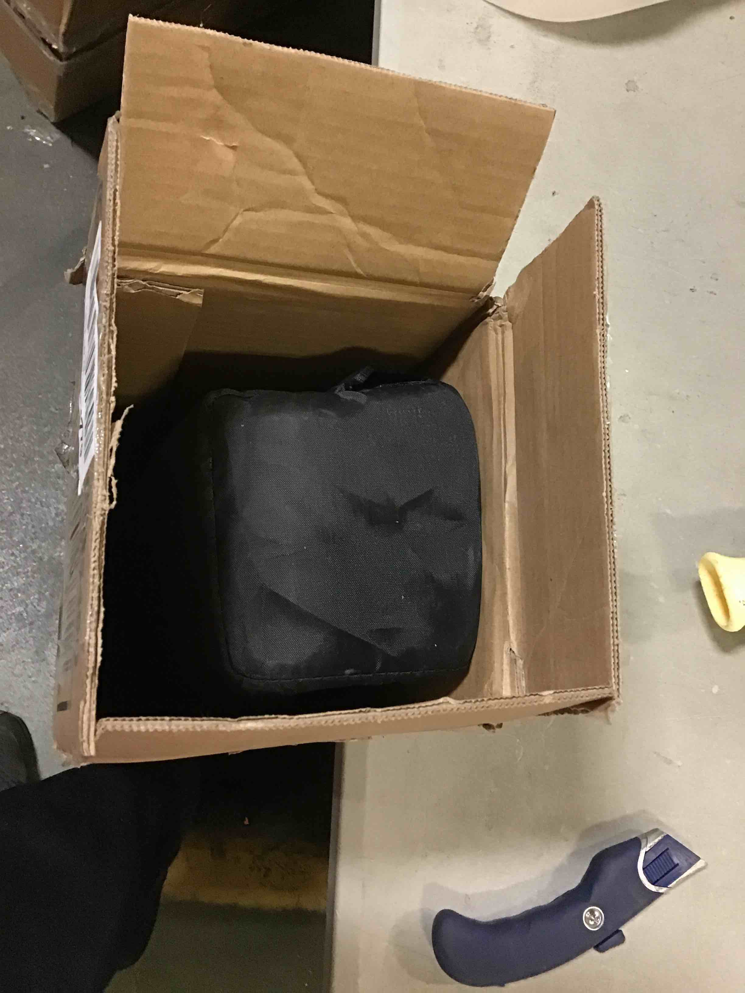 https://s3.amazonaws.com/lotting-images-prod/bidfta/RED5618691_1697471507498.jpeg