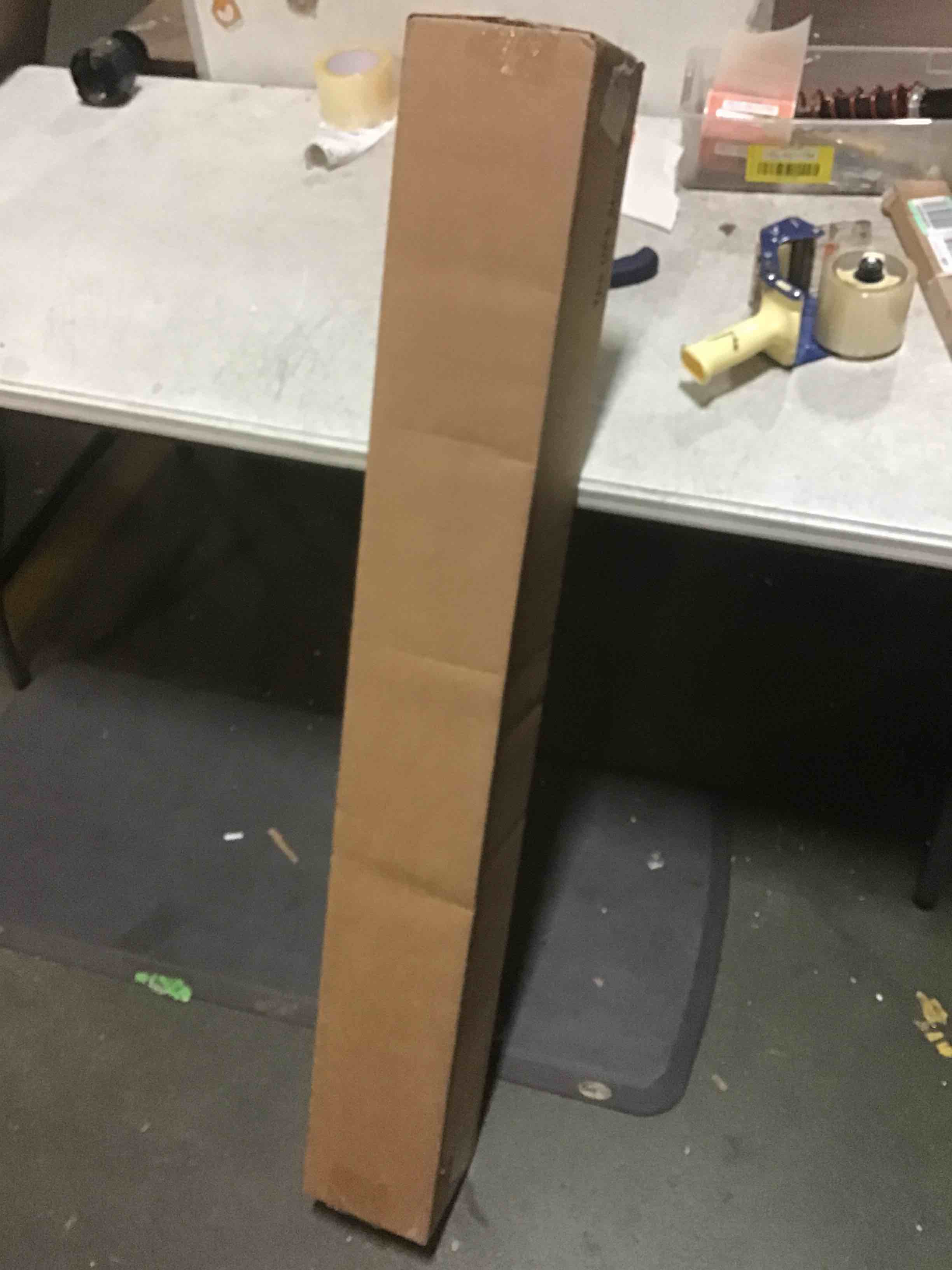 https://s3.amazonaws.com/lotting-images-prod/bidfta/RED5618795_1697544427432.jpeg
