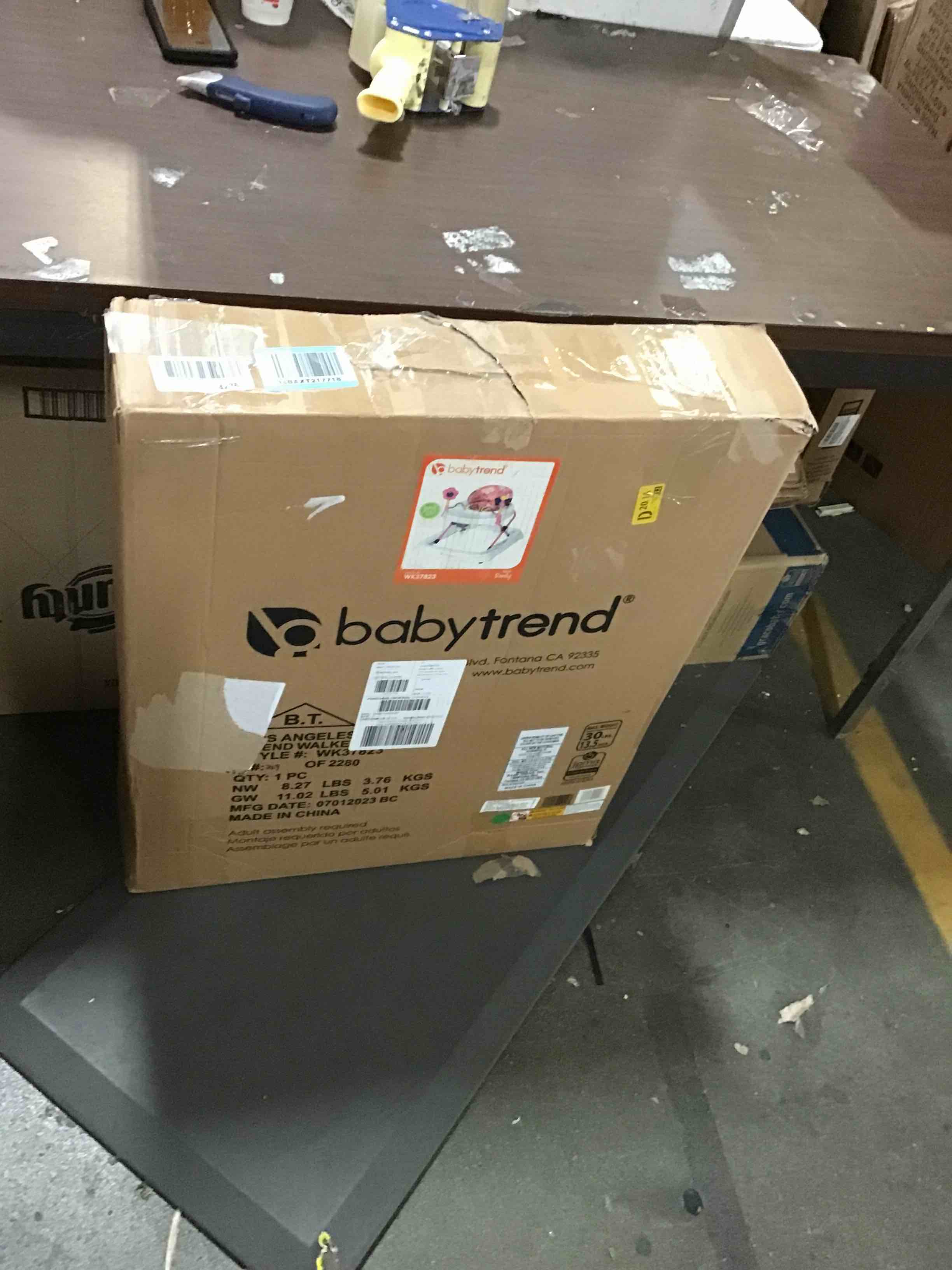 https://s3.amazonaws.com/lotting-images-prod/bidfta/RED5619081_1697644368527.jpeg