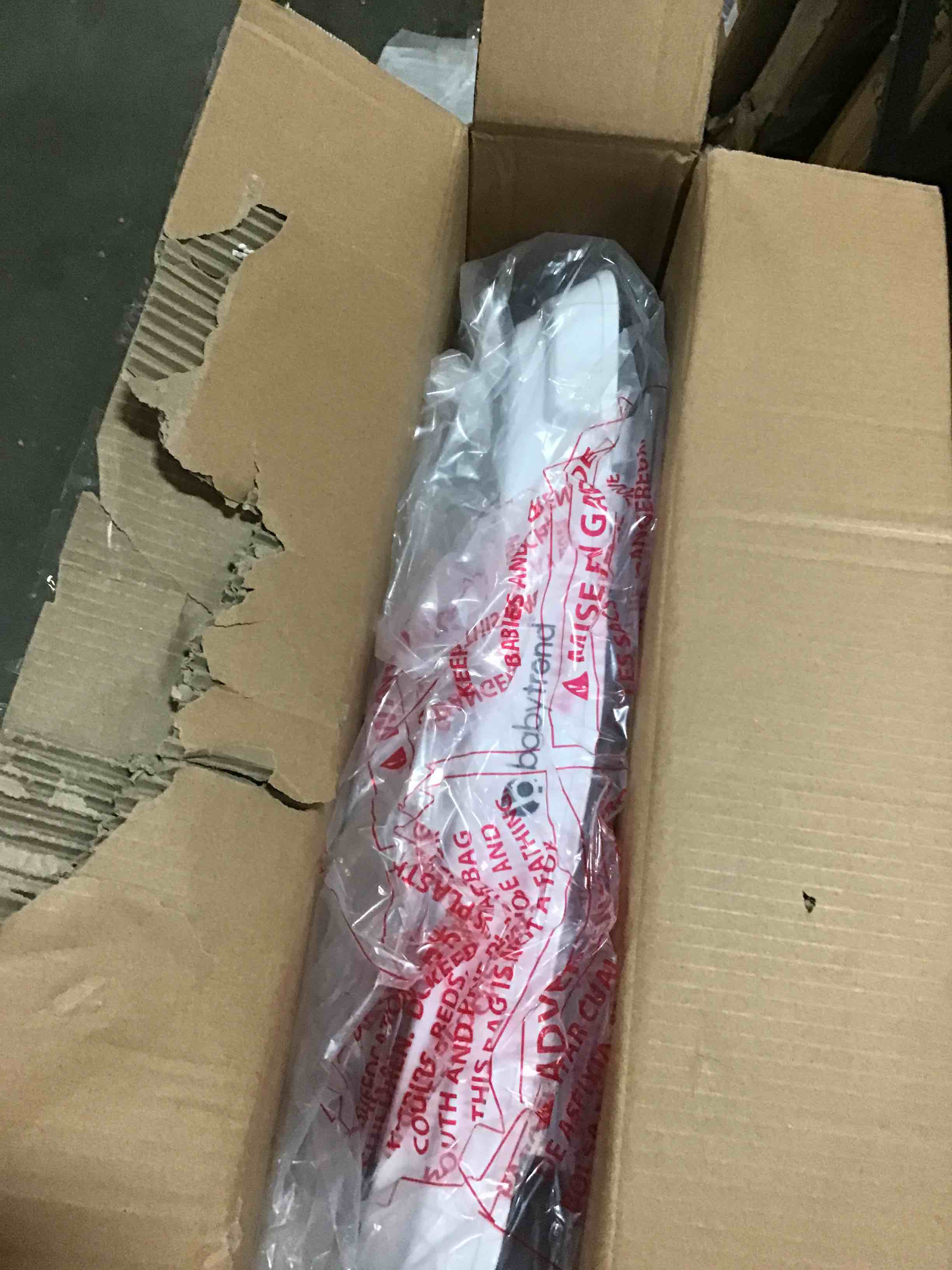 https://s3.amazonaws.com/lotting-images-prod/bidfta/RED5619081_1697644391639.jpeg