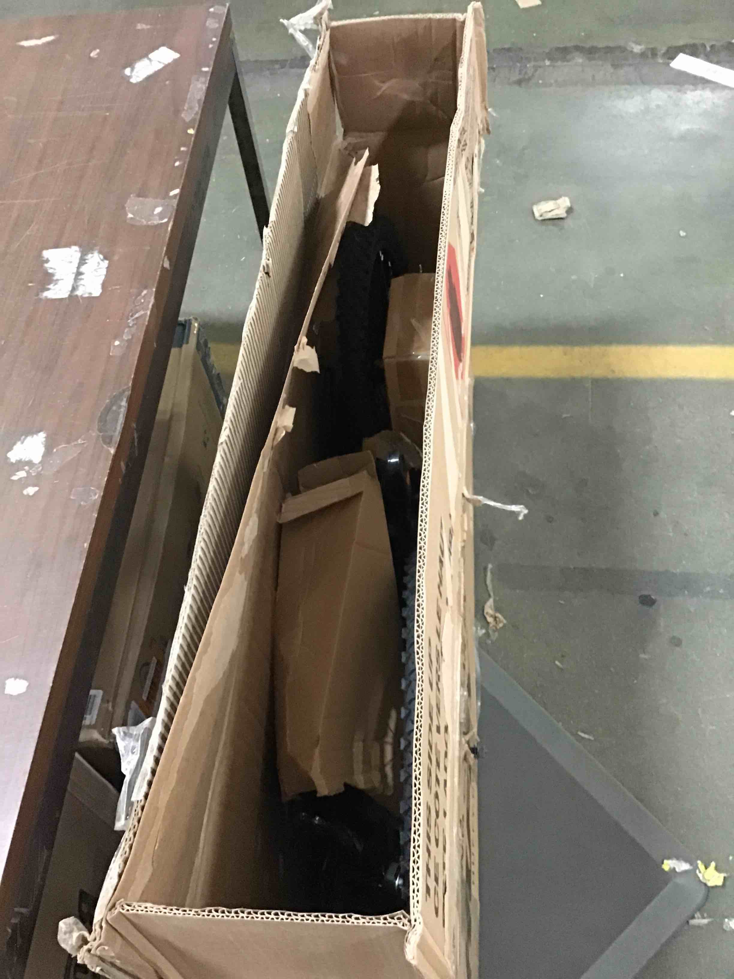 https://s3.amazonaws.com/lotting-images-prod/bidfta/RED5619098_1697646704584.jpeg