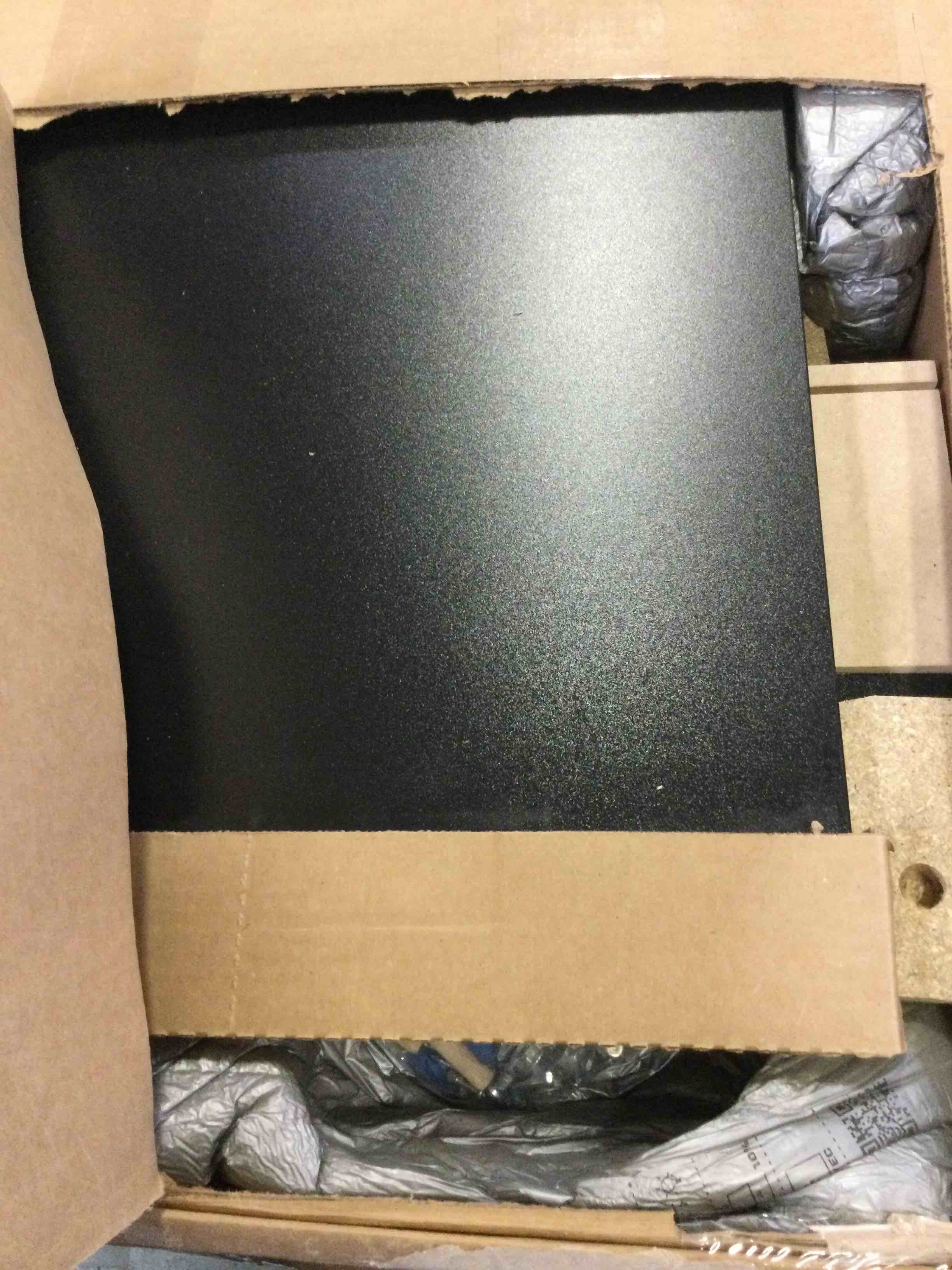 https://s3.amazonaws.com/lotting-images-prod/bidfta/RED5619561_1696865021033.jpeg