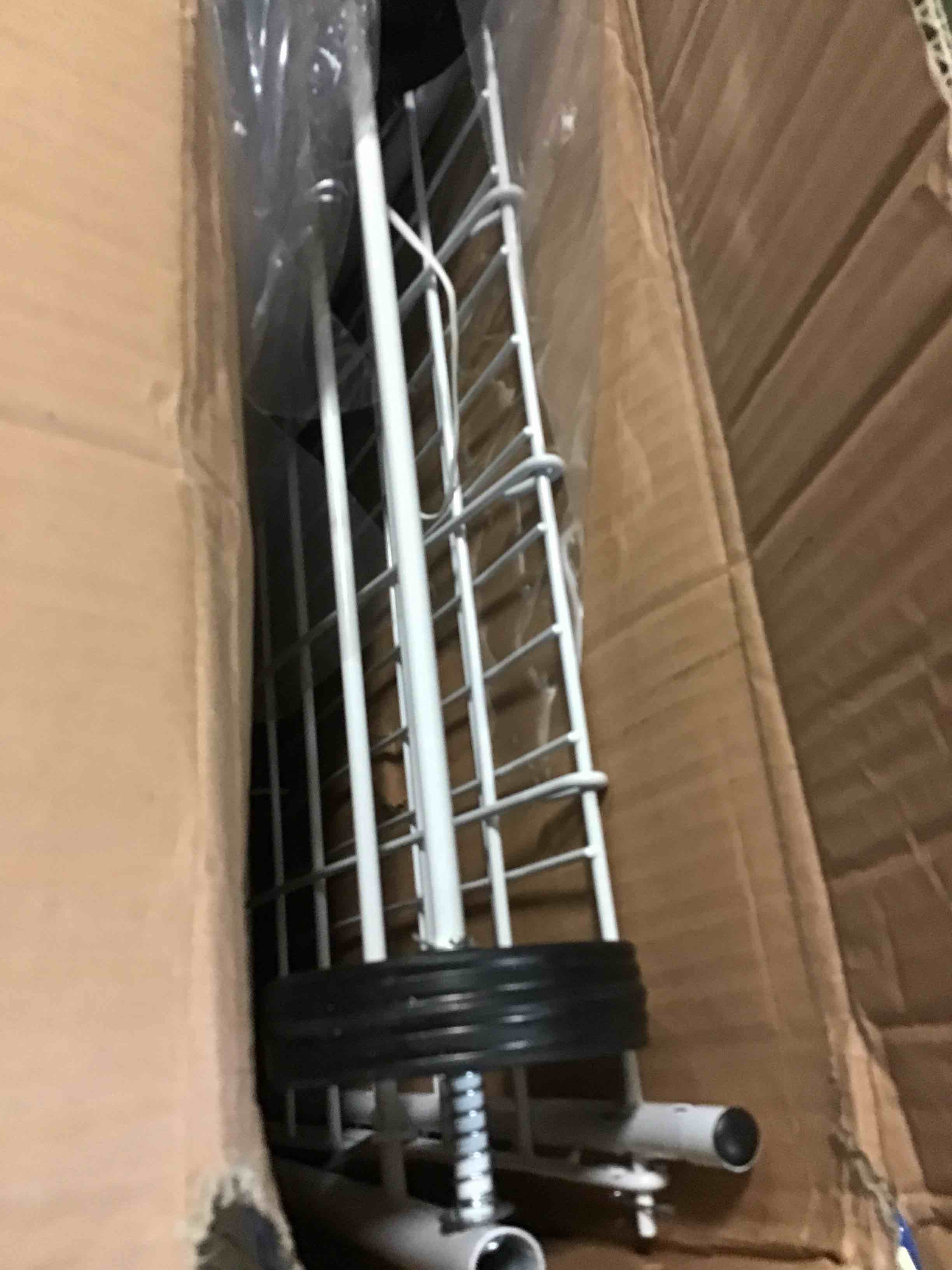 https://s3.amazonaws.com/lotting-images-prod/bidfta/RED5620639_1697556951729.jpeg
