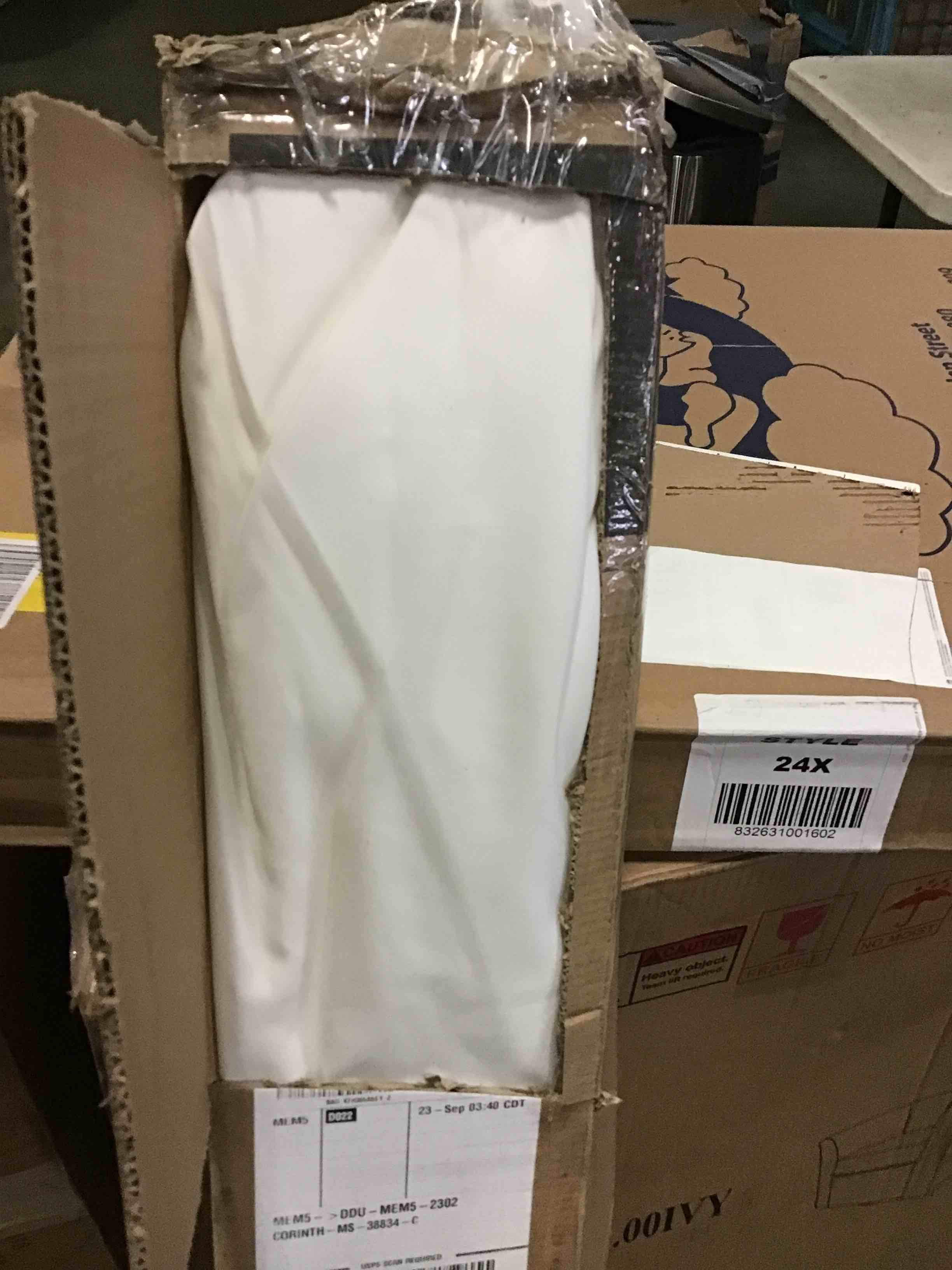 https://s3.amazonaws.com/lotting-images-prod/bidfta/RED5620727_1697573832641.jpeg