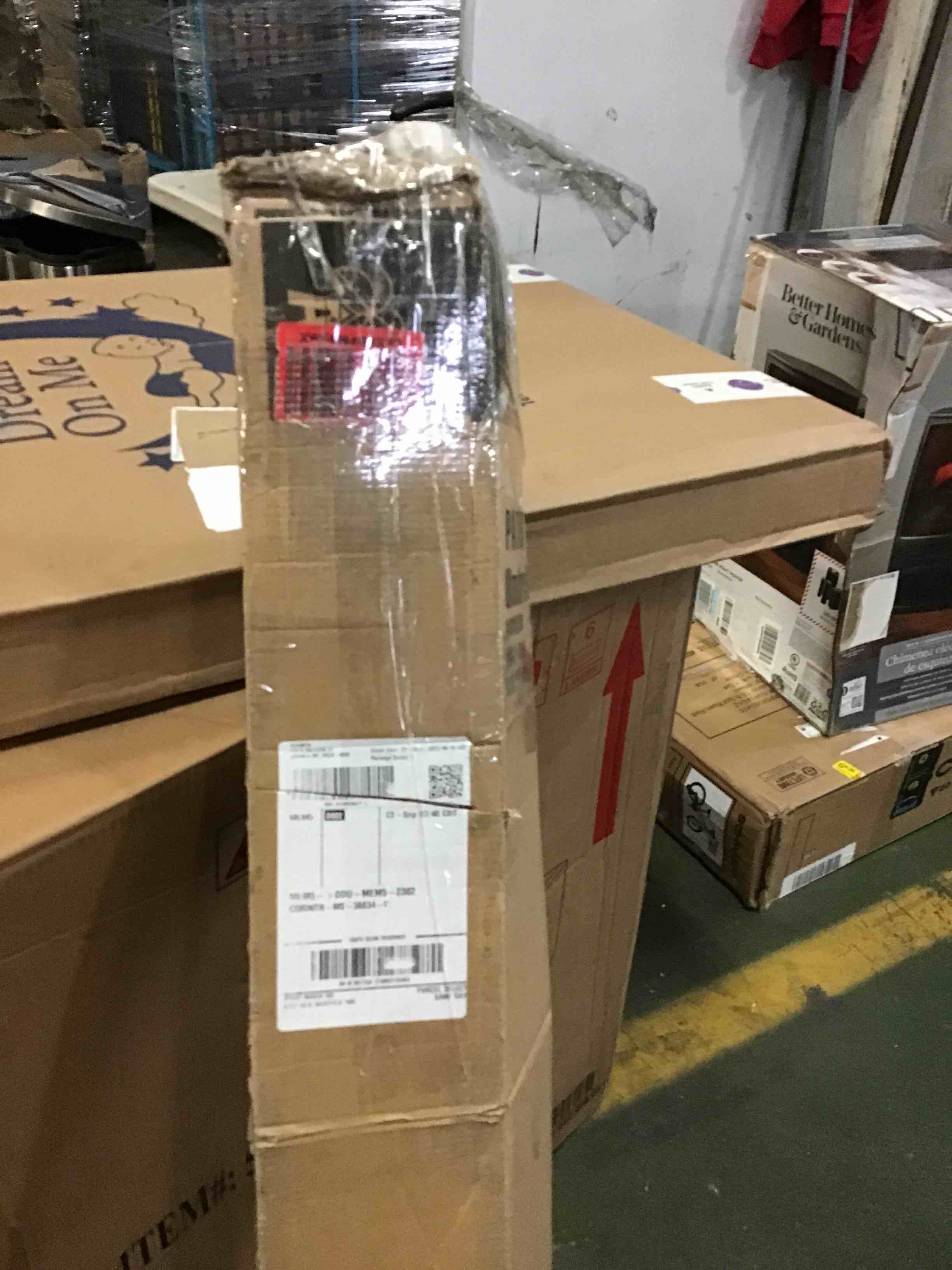 https://s3.amazonaws.com/lotting-images-prod/bidfta/RED5620727_1697573849786.jpeg