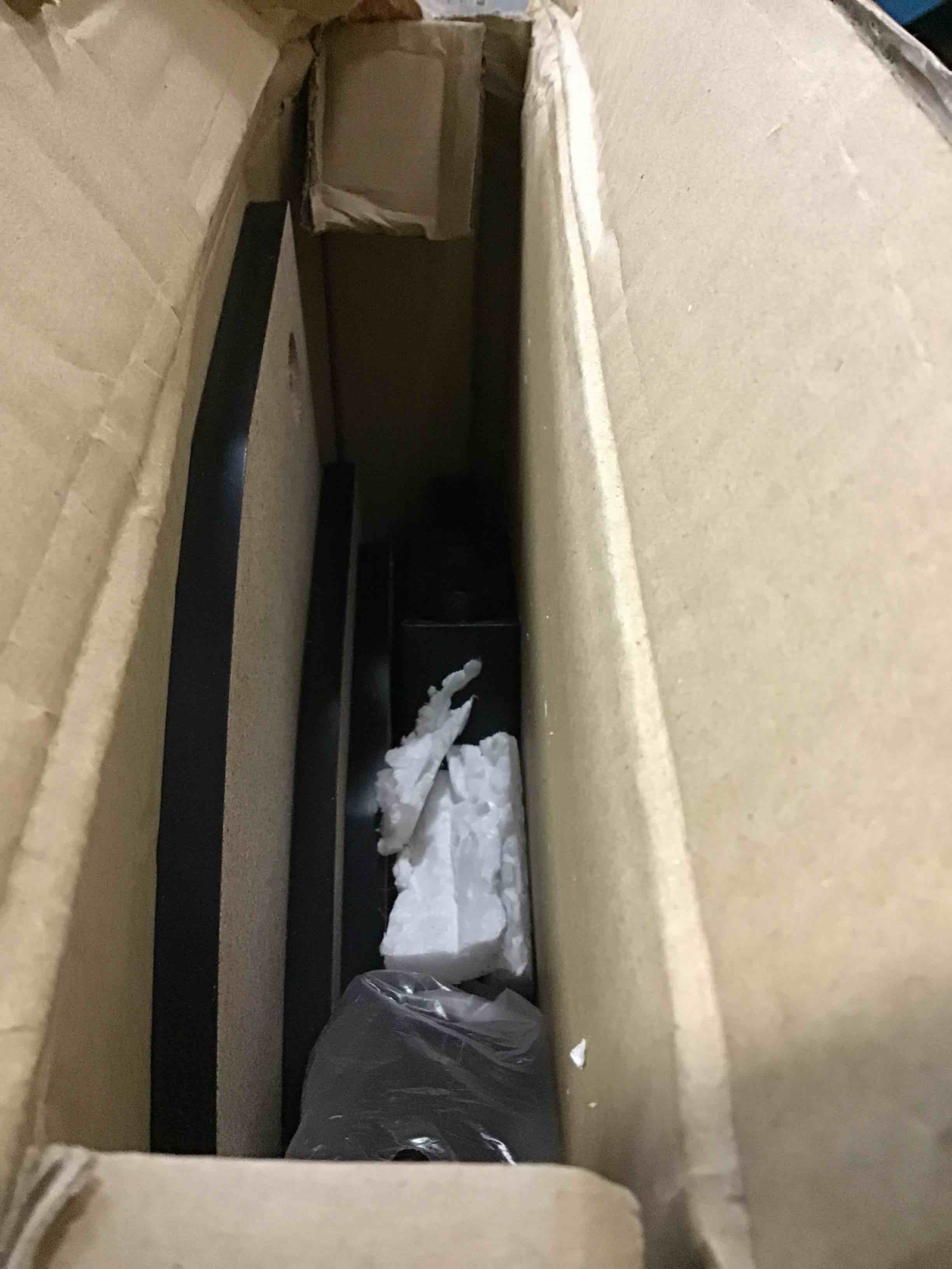 https://s3.amazonaws.com/lotting-images-prod/bidfta/RED5622619_1696507907969.jpeg