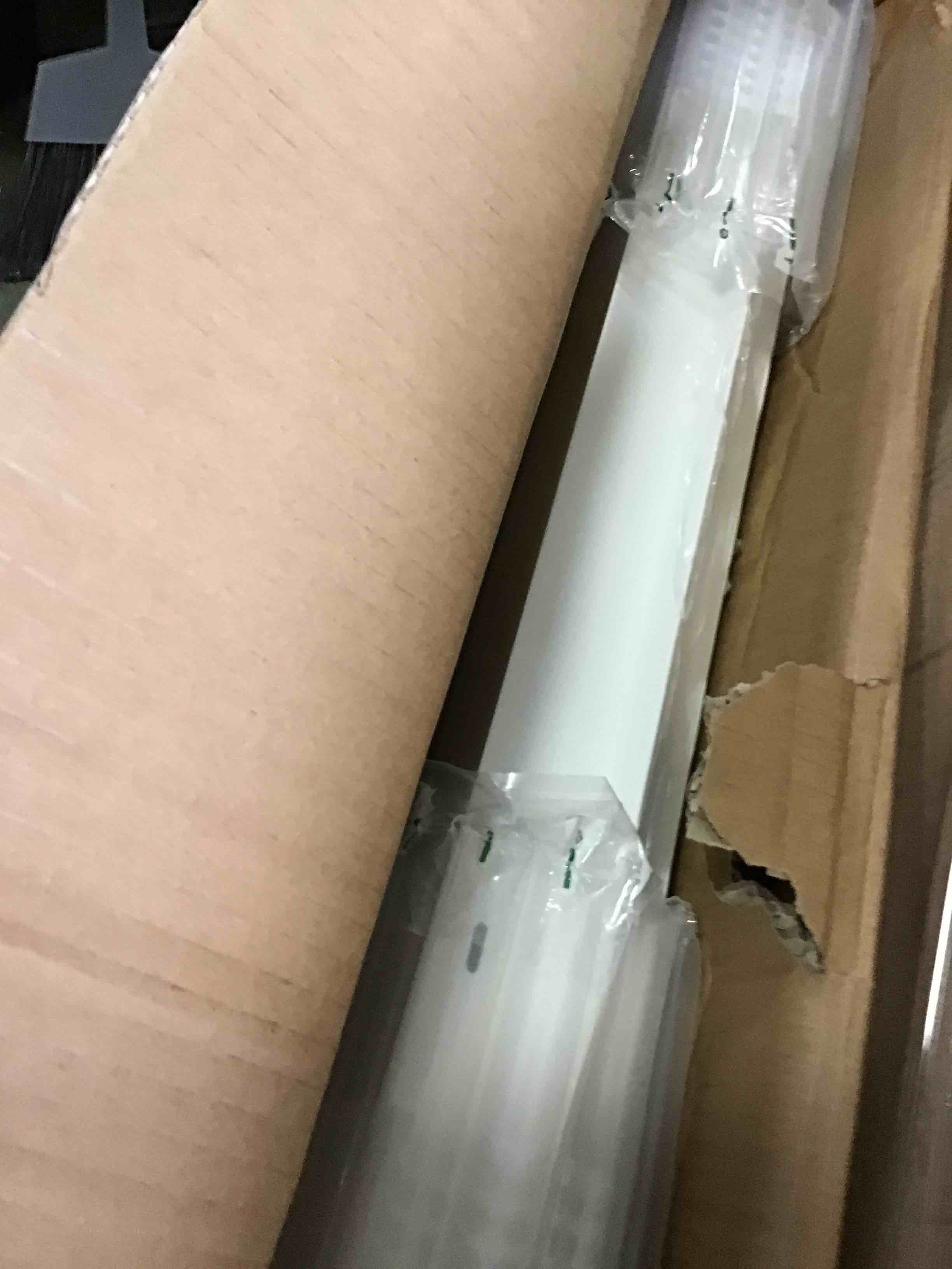 https://s3.amazonaws.com/lotting-images-prod/bidfta/RED5622906_1696617022764.jpeg