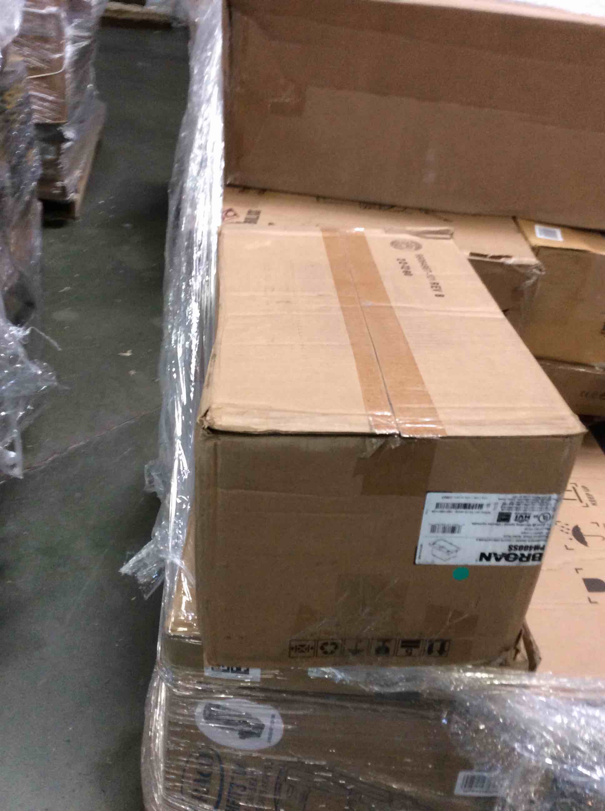https://s3.amazonaws.com/lotting-images-prod/bidfta/RED5623000_1696864123349.jpeg