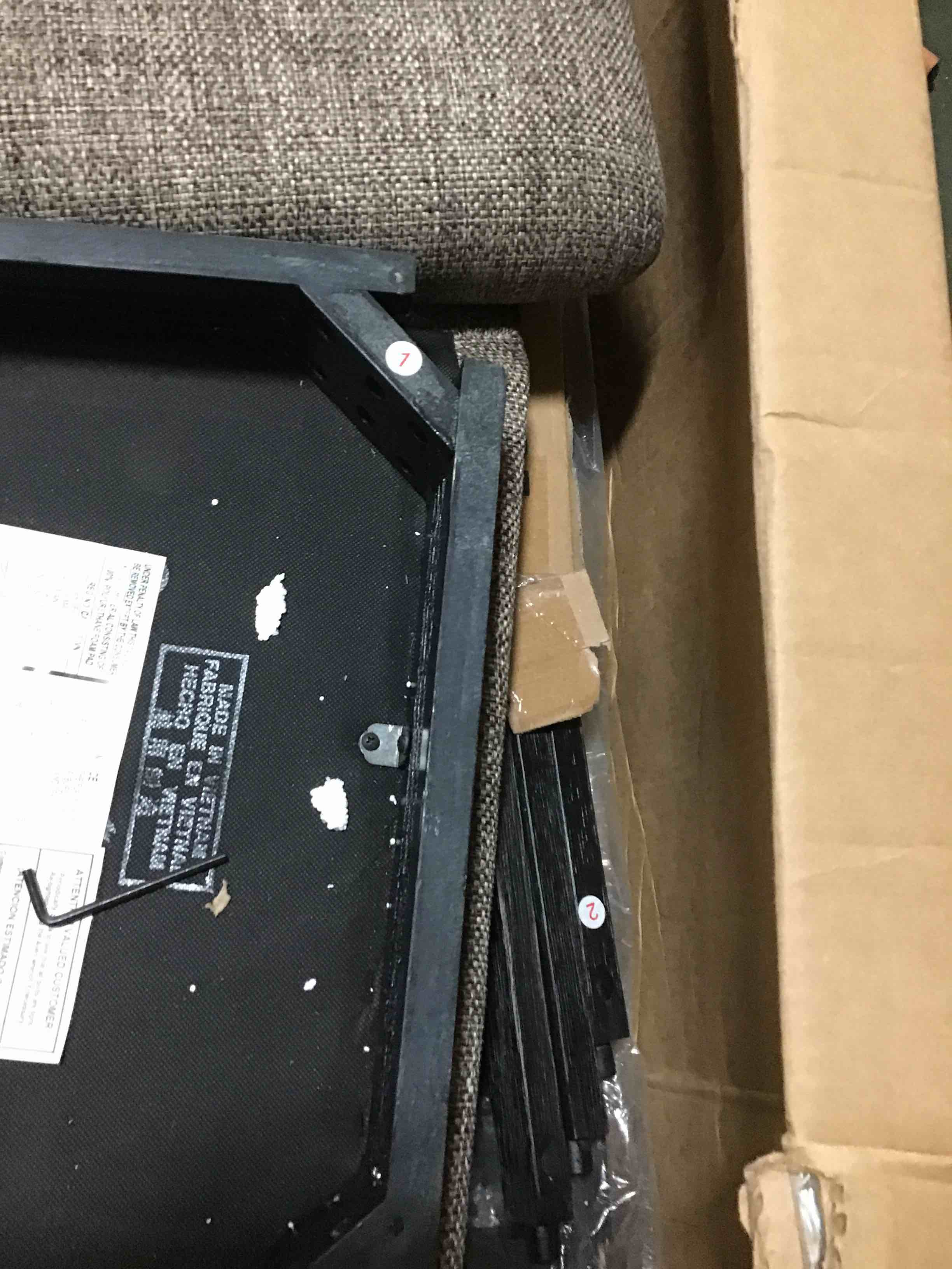 https://s3.amazonaws.com/lotting-images-prod/bidfta/RED5623823_1699902468004.jpeg